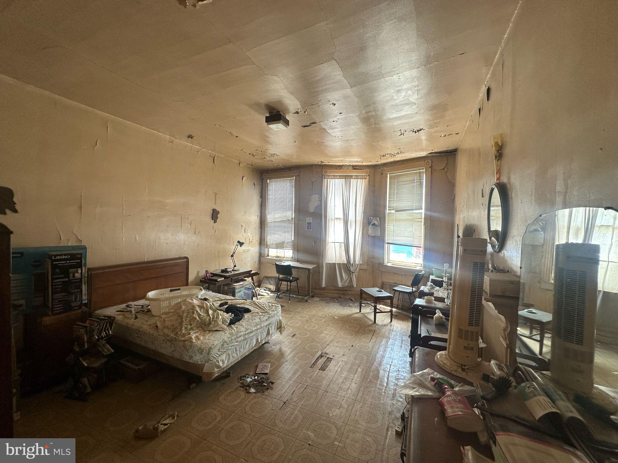 SANDTOWN-WINCHESTER - Residential