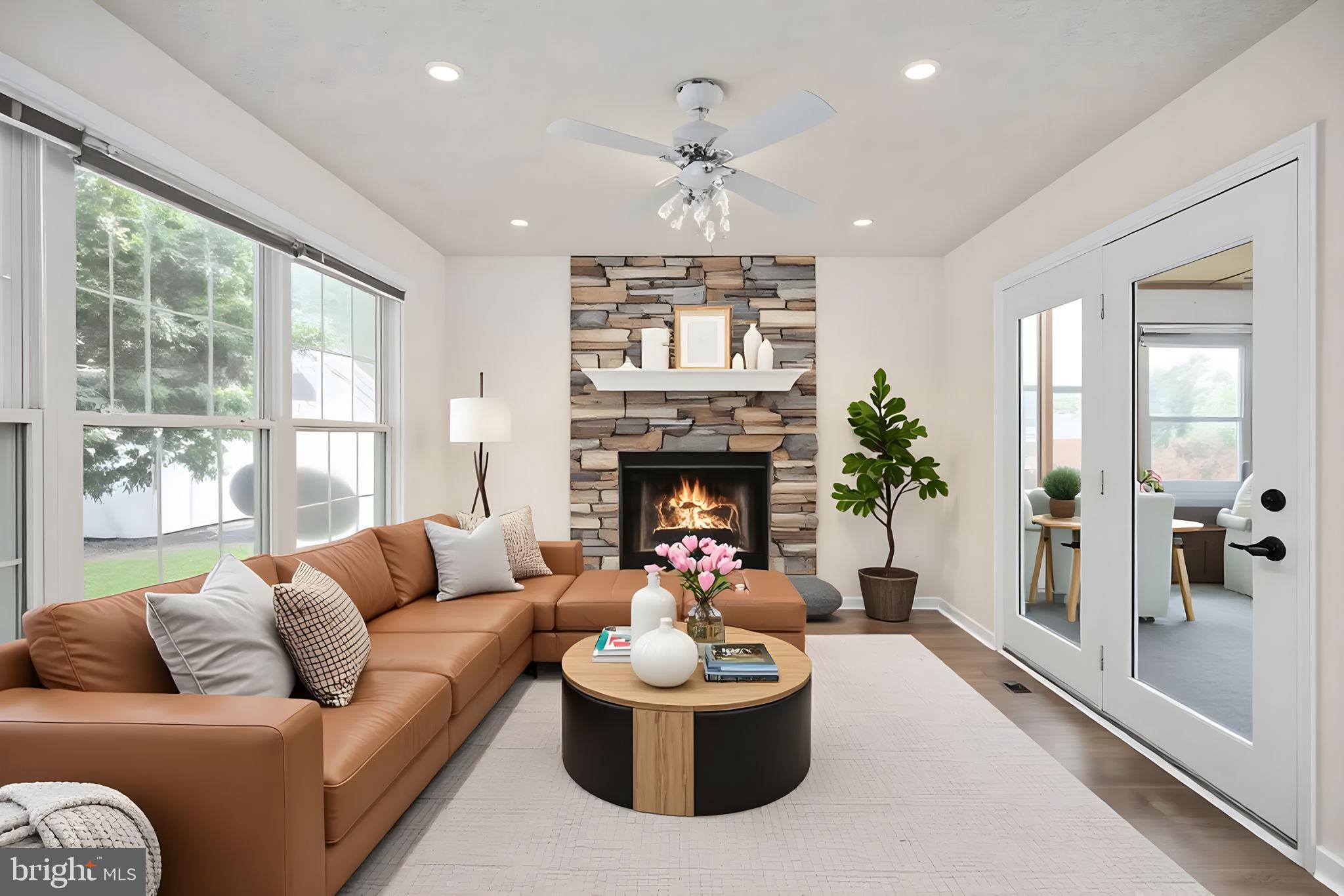 FALCON RIDGE - Residential