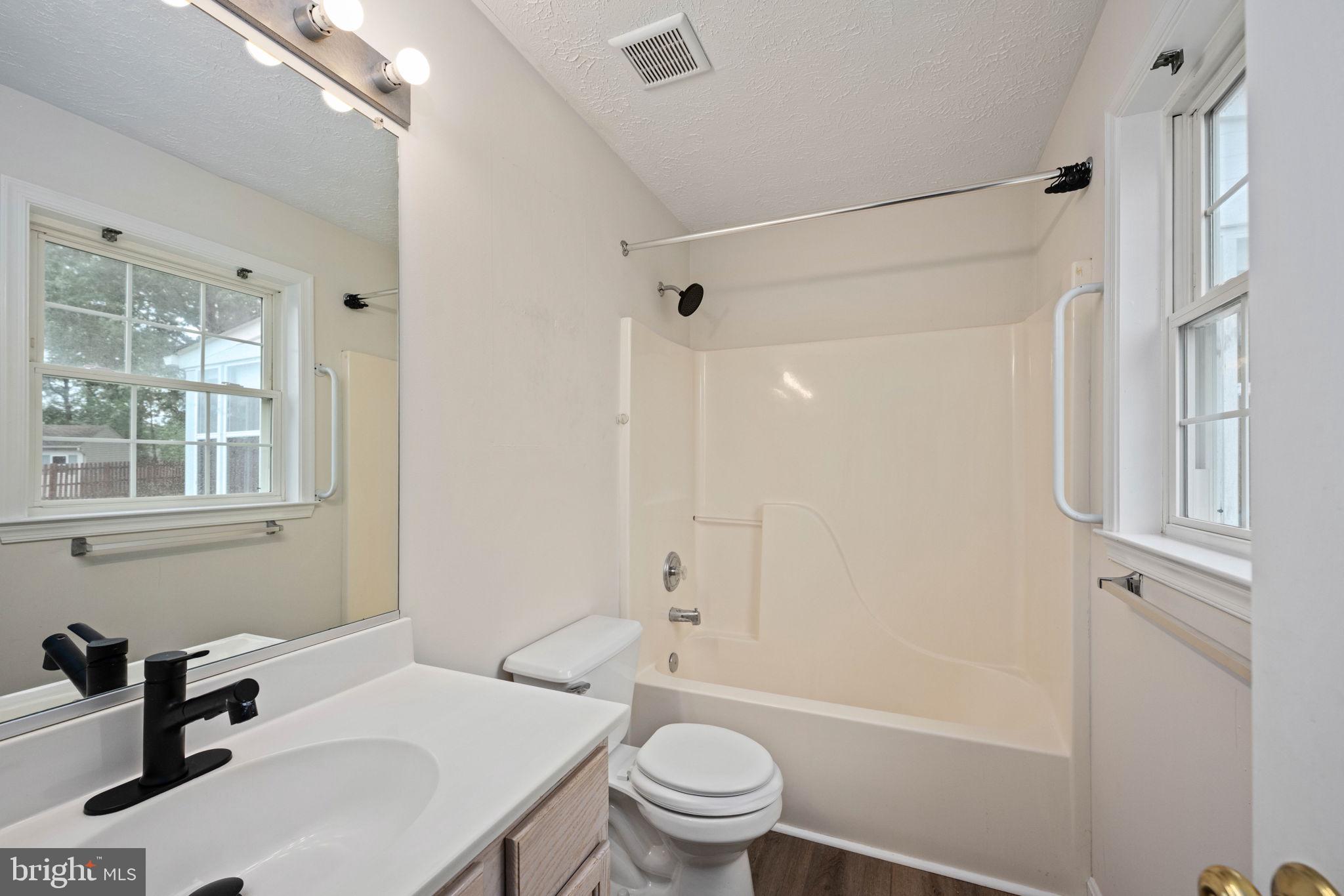 FALCON RIDGE - Residential