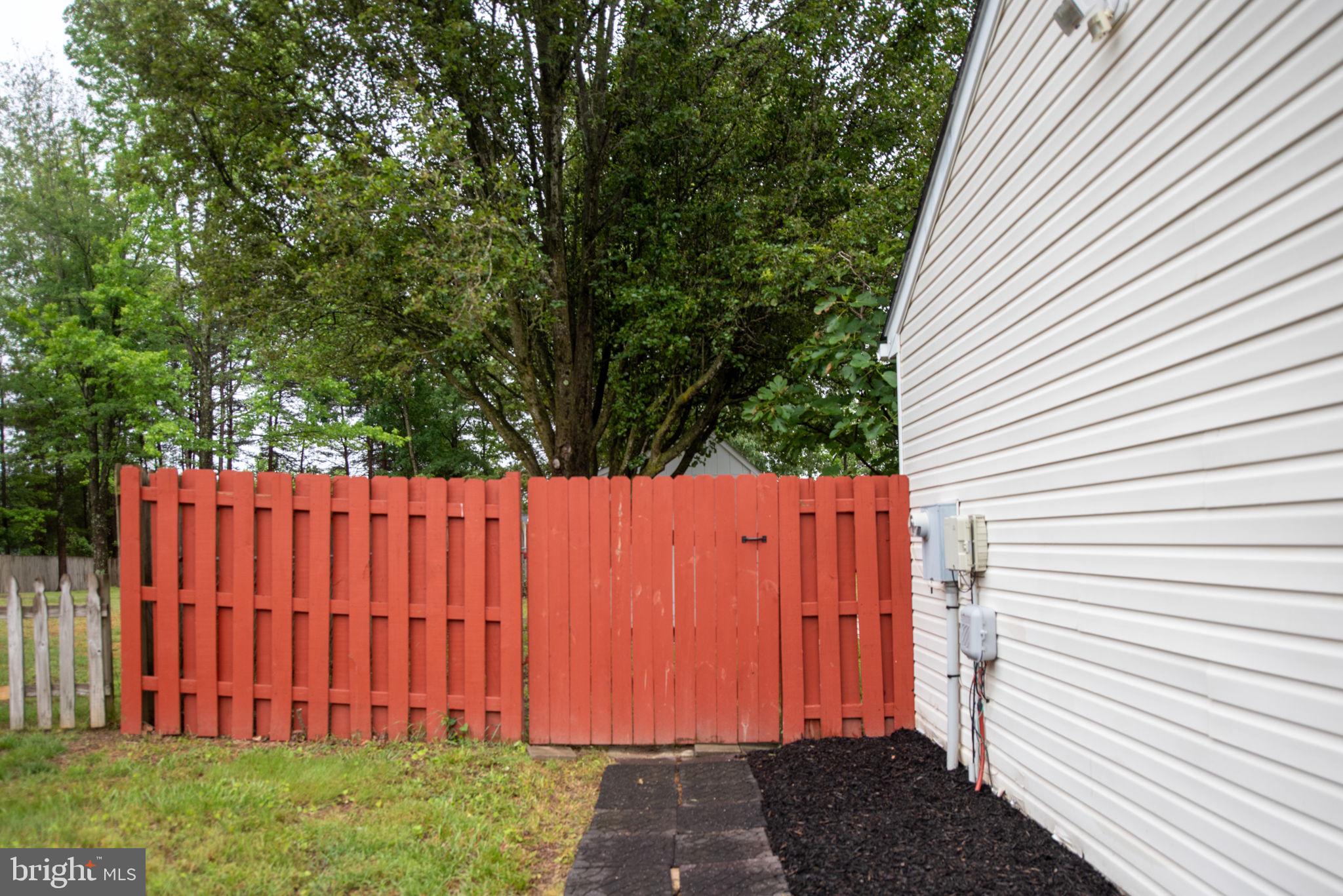 FALCON RIDGE - Residential