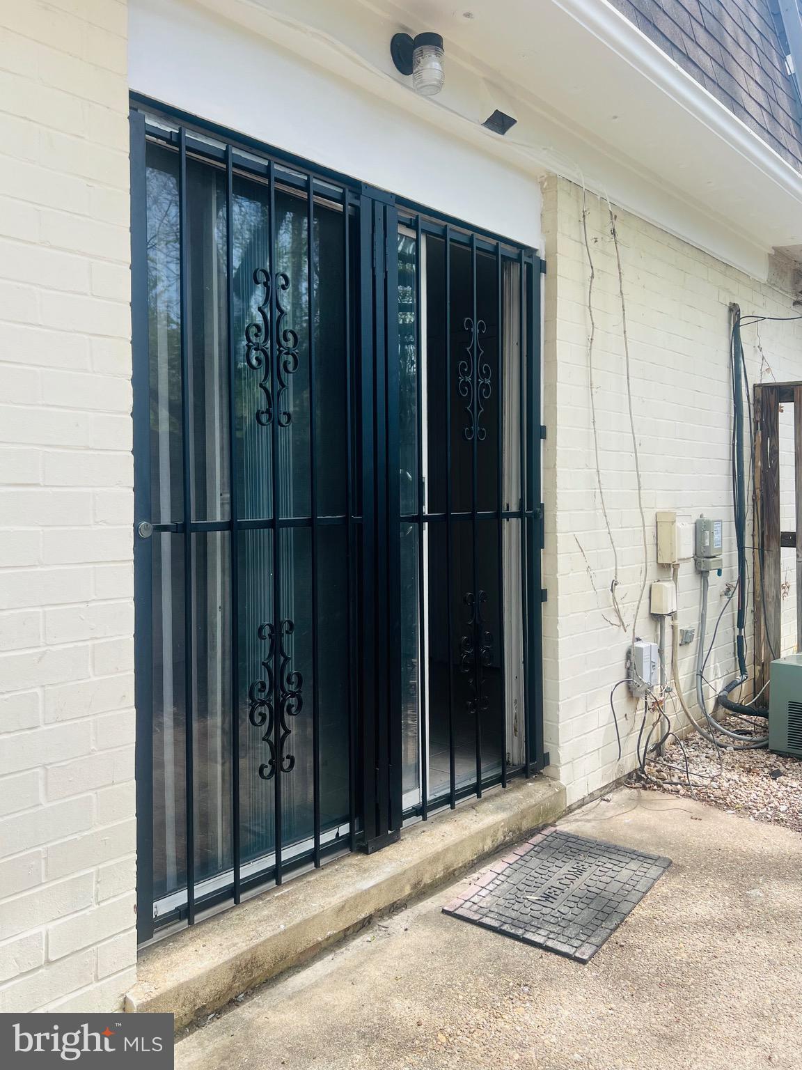 WINDMILL SQUARE - Residential