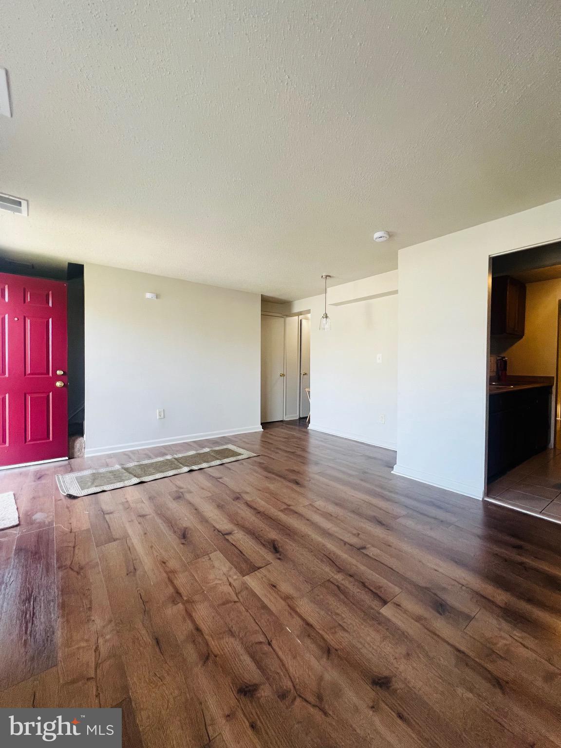 WINDMILL SQUARE - Residential