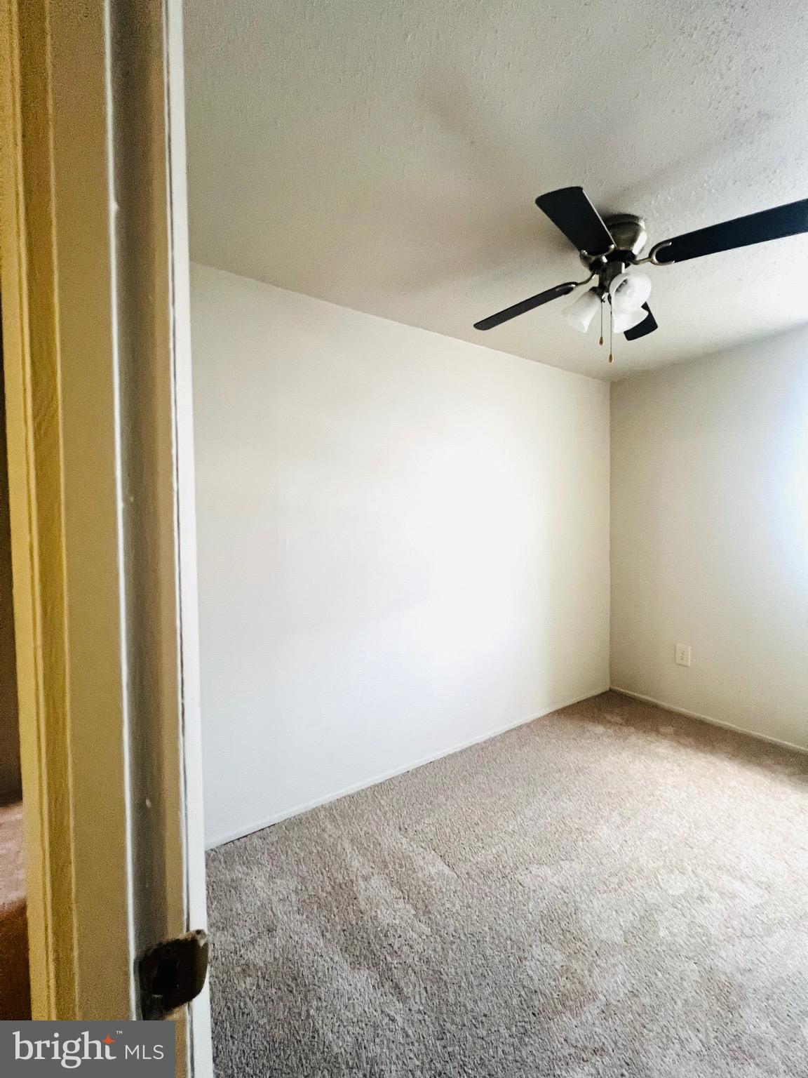 WINDMILL SQUARE - Residential