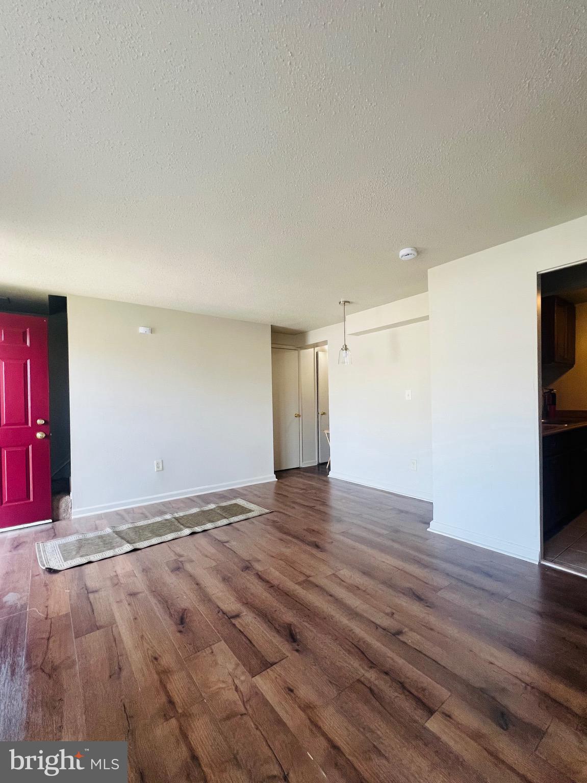 WINDMILL SQUARE - Residential