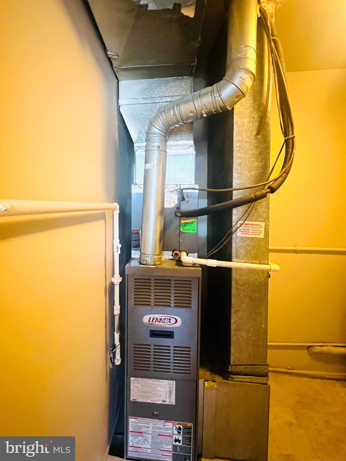 WINDMILL SQUARE - Residential