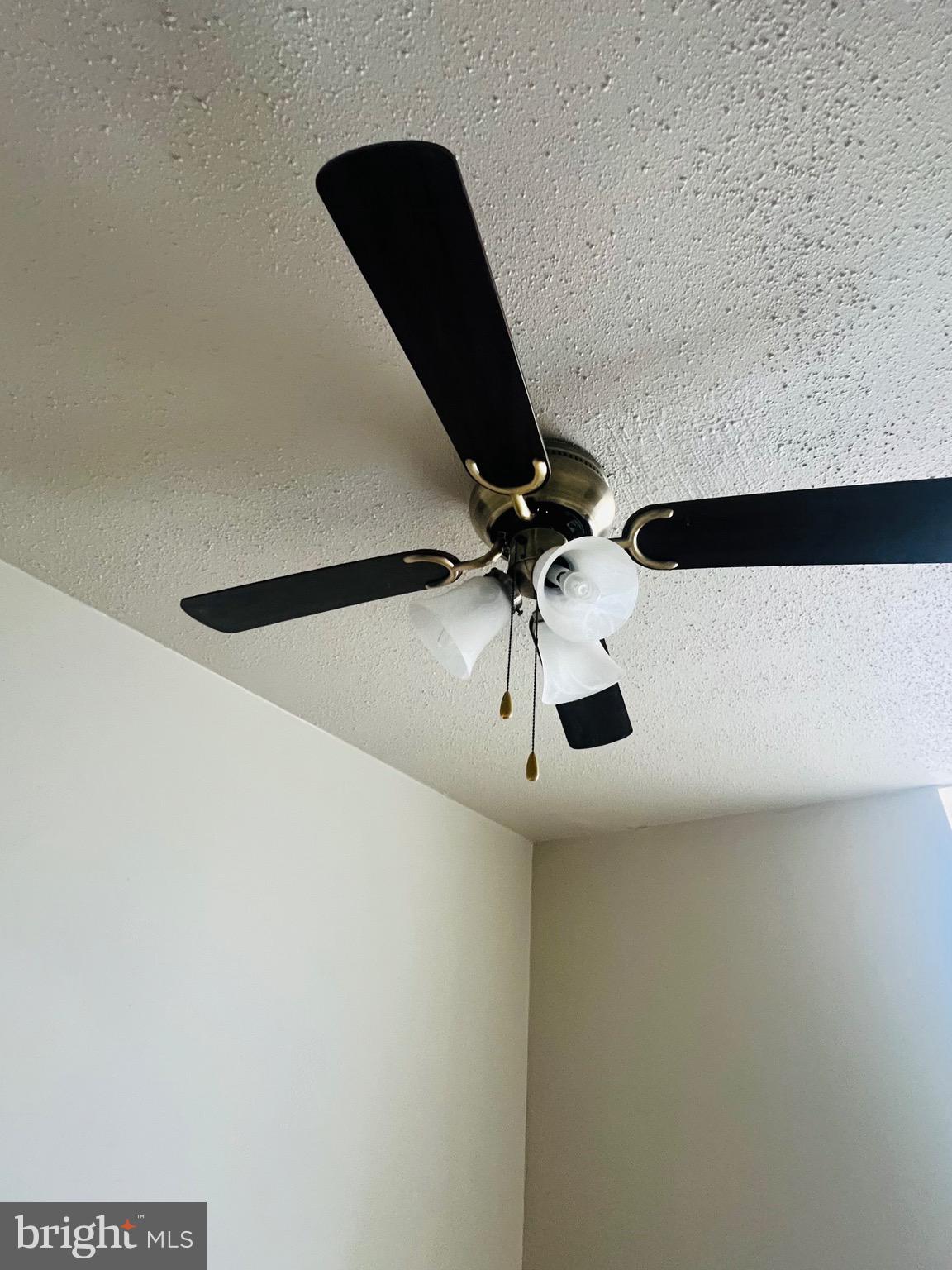 WINDMILL SQUARE - Residential