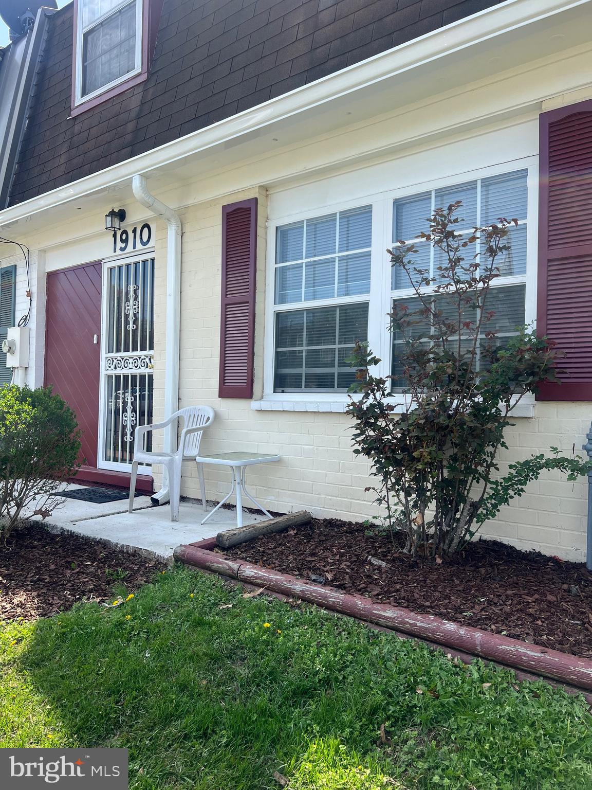 WINDMILL SQUARE - Residential