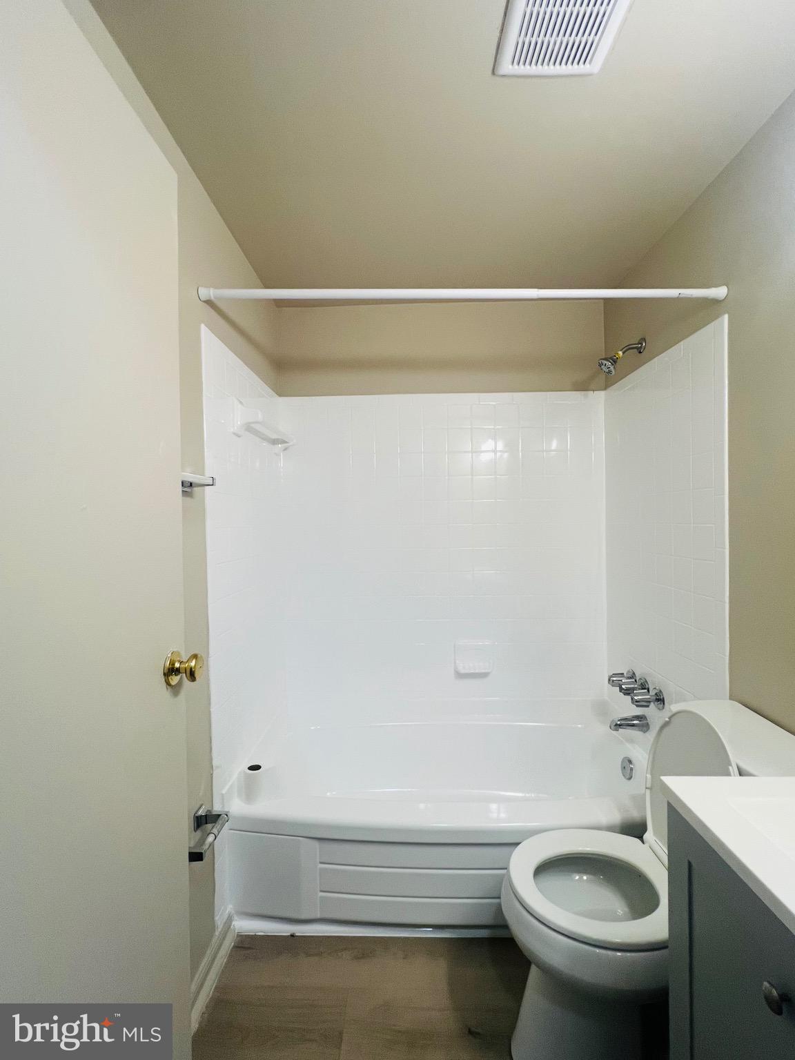 WINDMILL SQUARE - Residential