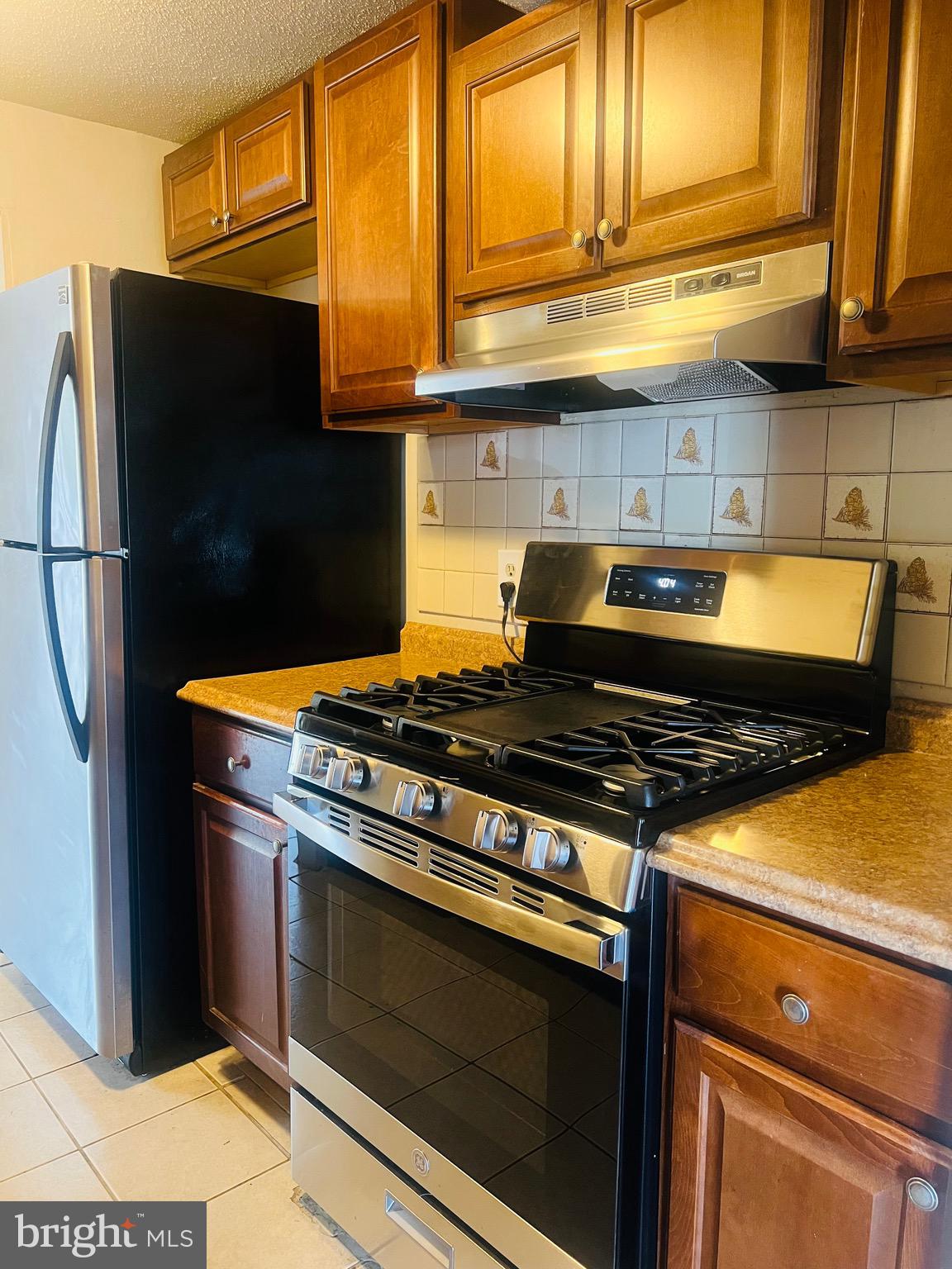 WINDMILL SQUARE - Residential