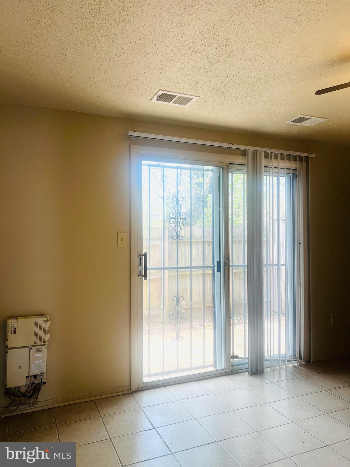 WINDMILL SQUARE - Residential