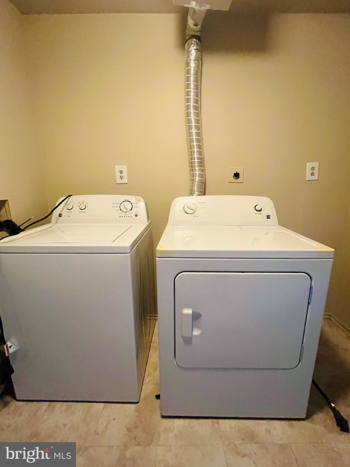 WINDMILL SQUARE - Residential