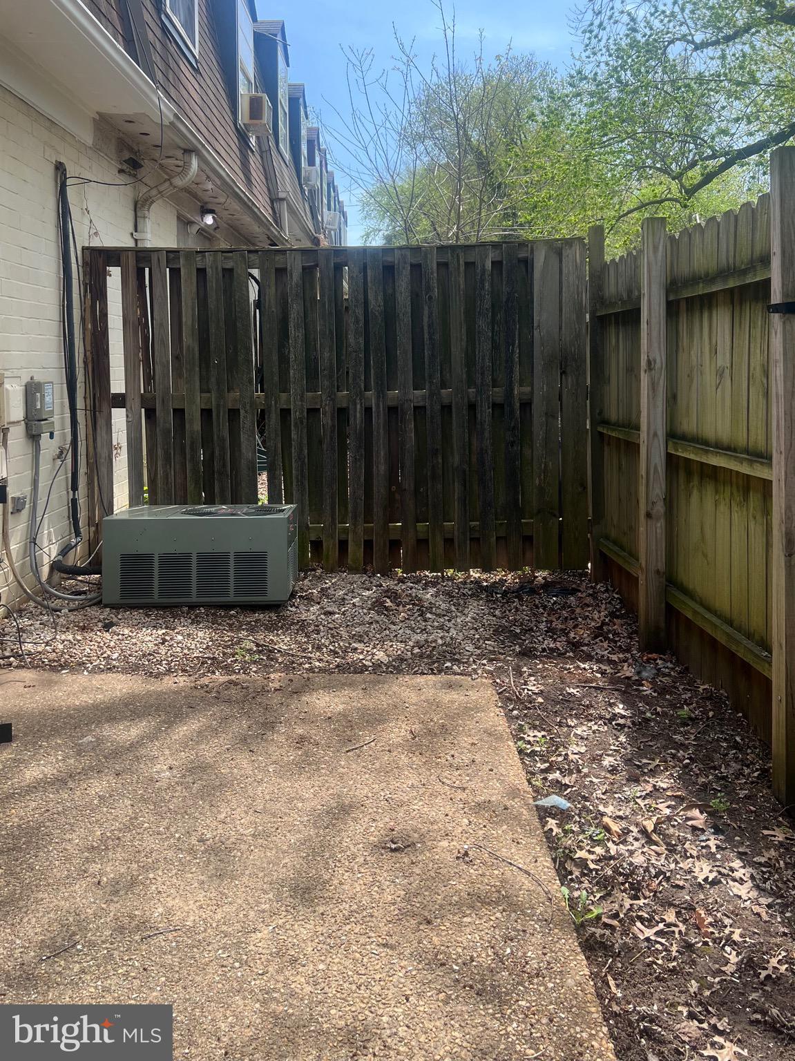 WINDMILL SQUARE - Residential