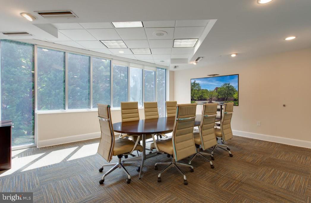 RIVERSIDE BUSINESS PARK - Commercial Lease