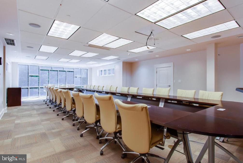 RIVERSIDE BUSINESS PARK - Commercial Lease