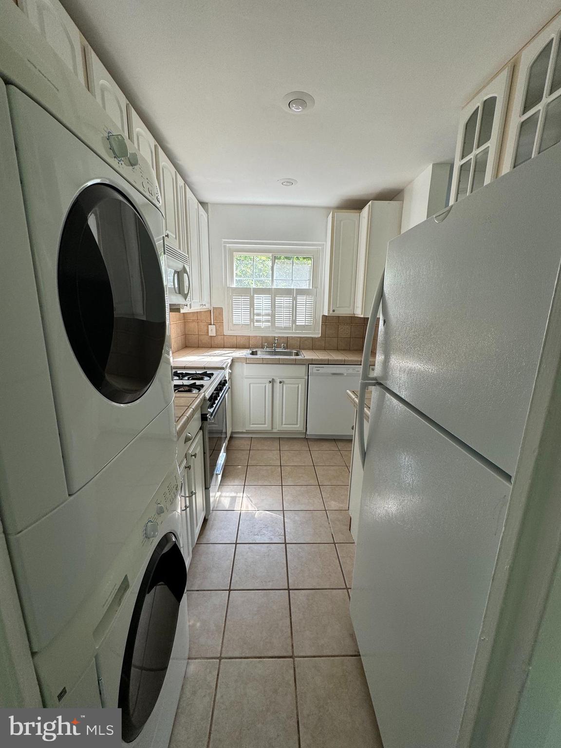 PARKFAIRFAX - Residential Lease