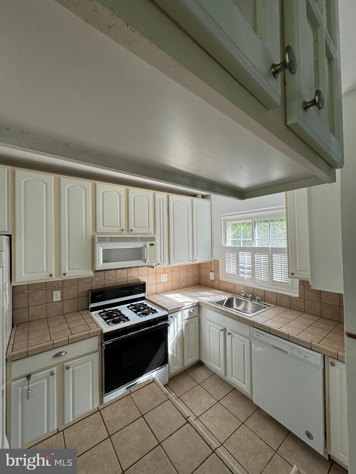 PARKFAIRFAX - Residential Lease