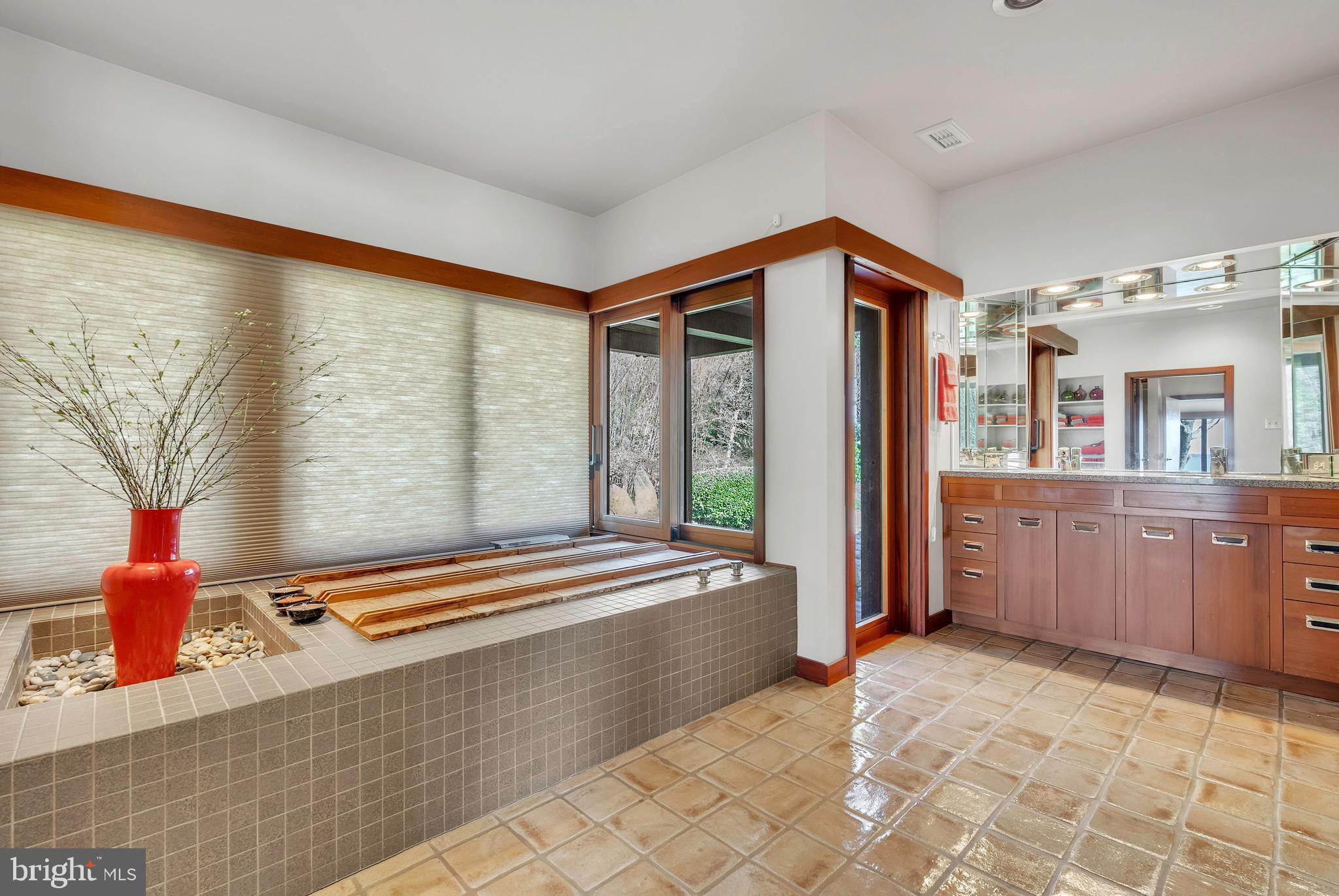 ANCHORAGE - Residential