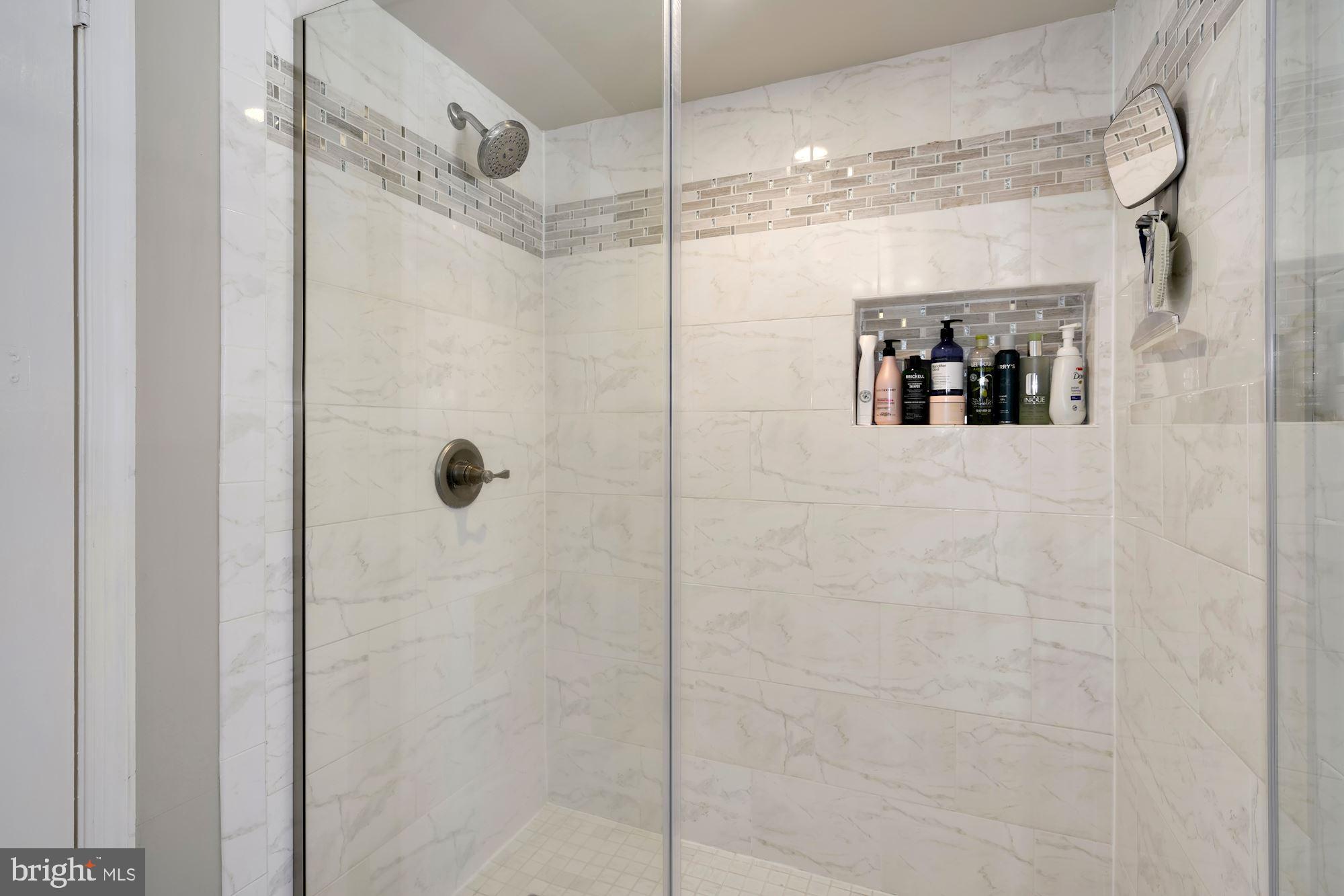 RIVERS EDGE - Residential