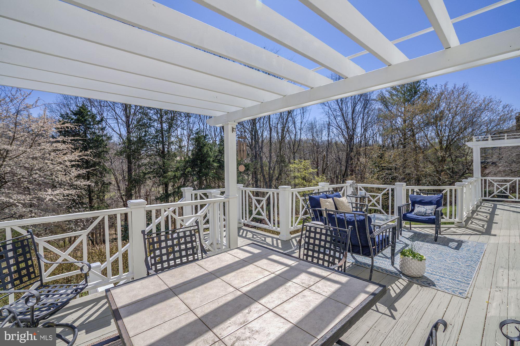 RIVERS EDGE - Residential