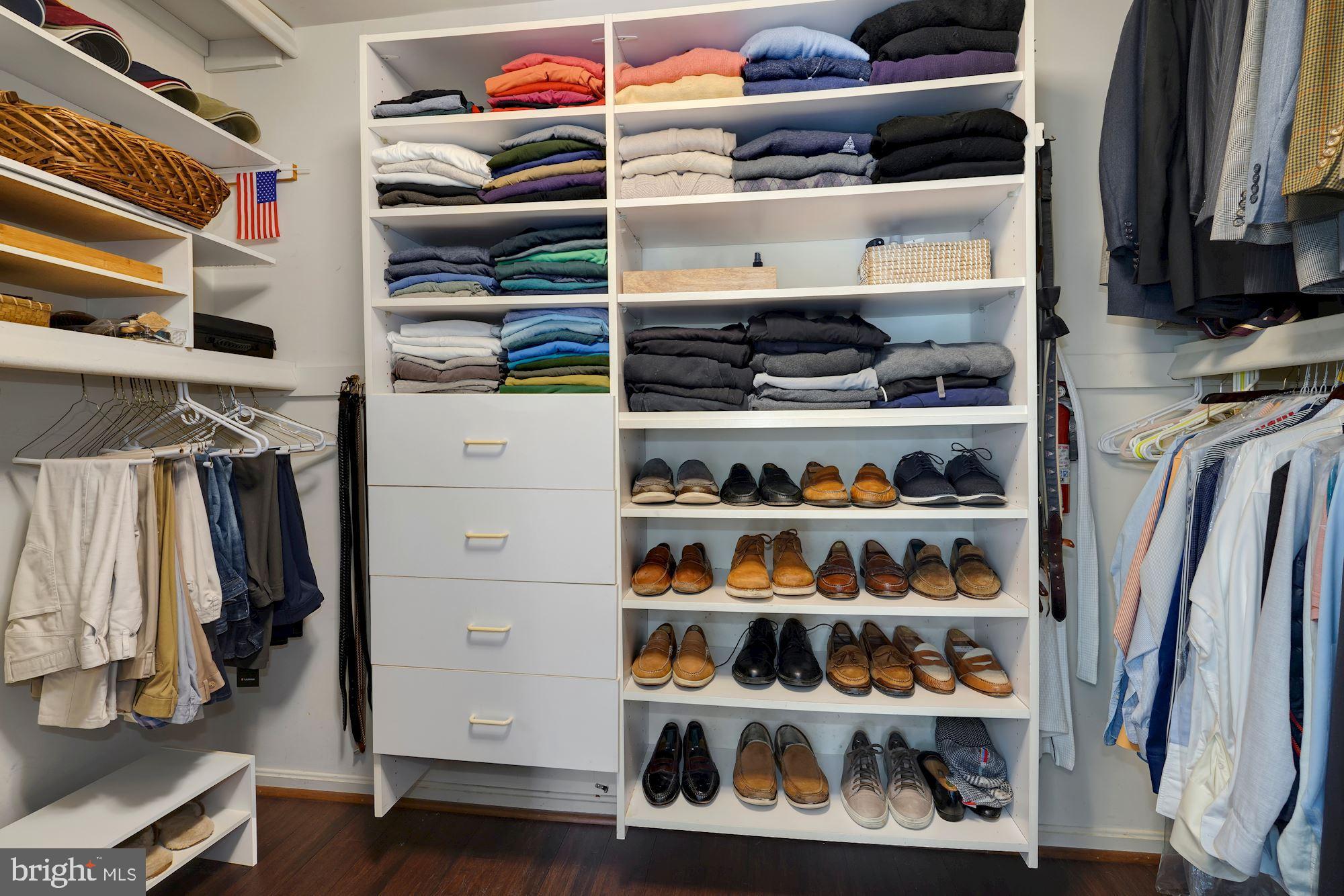 RIVERS EDGE - Residential