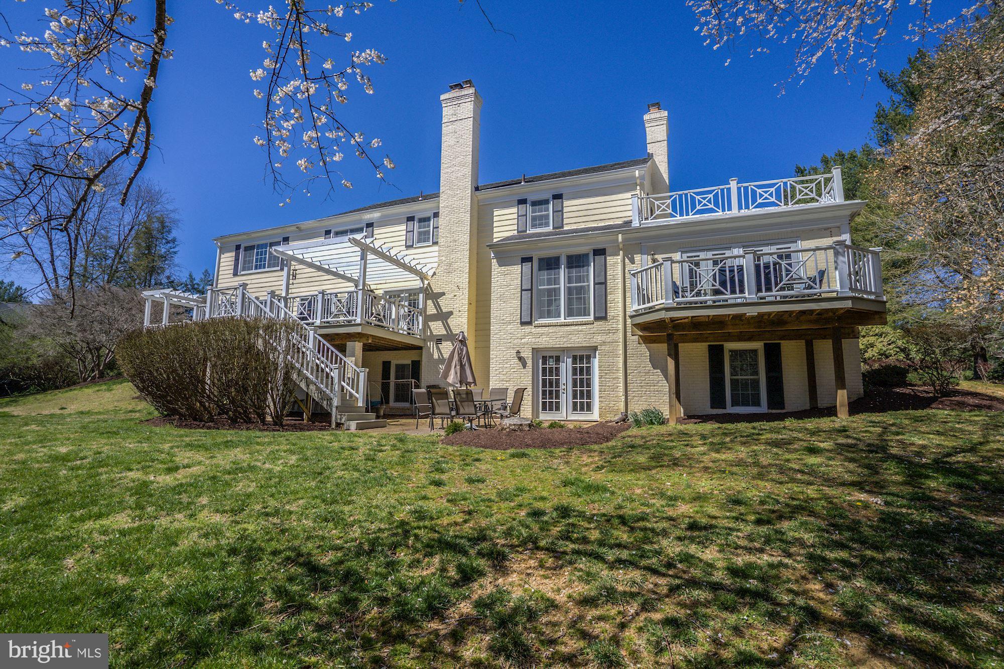 RIVERS EDGE - Residential