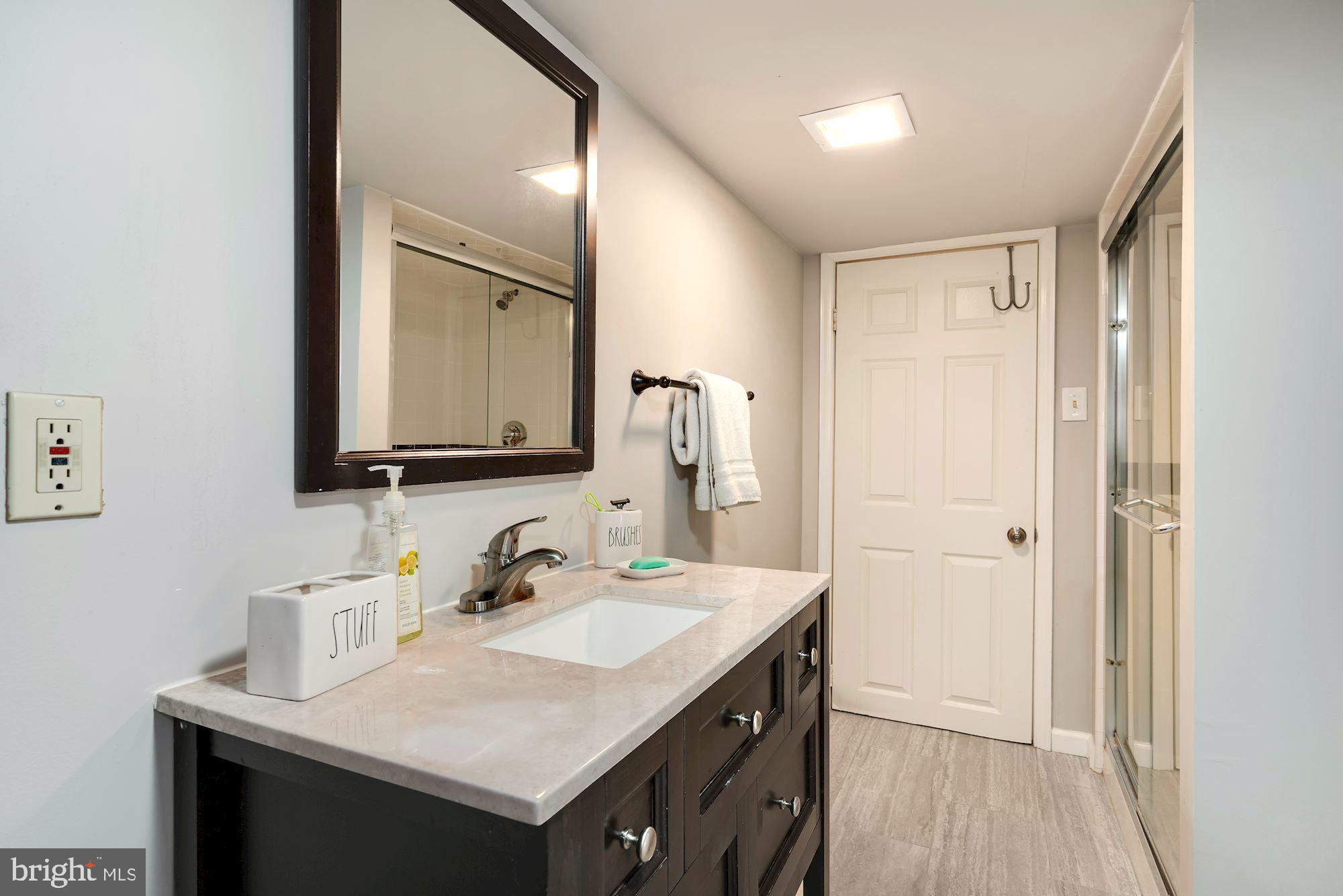 RIVERS EDGE - Residential