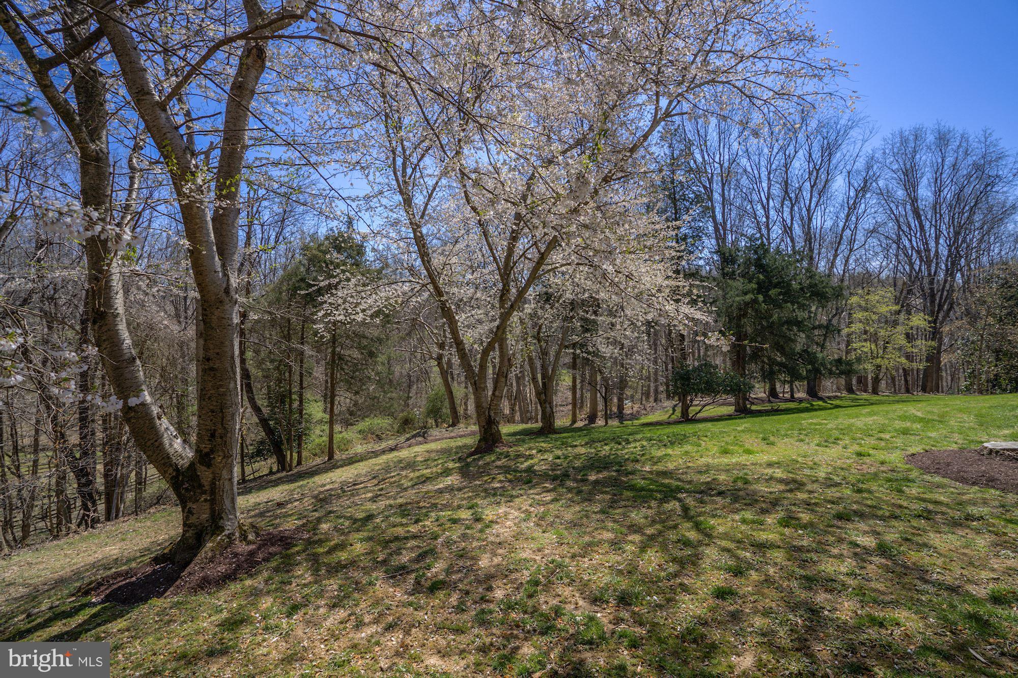 RIVERS EDGE - Residential