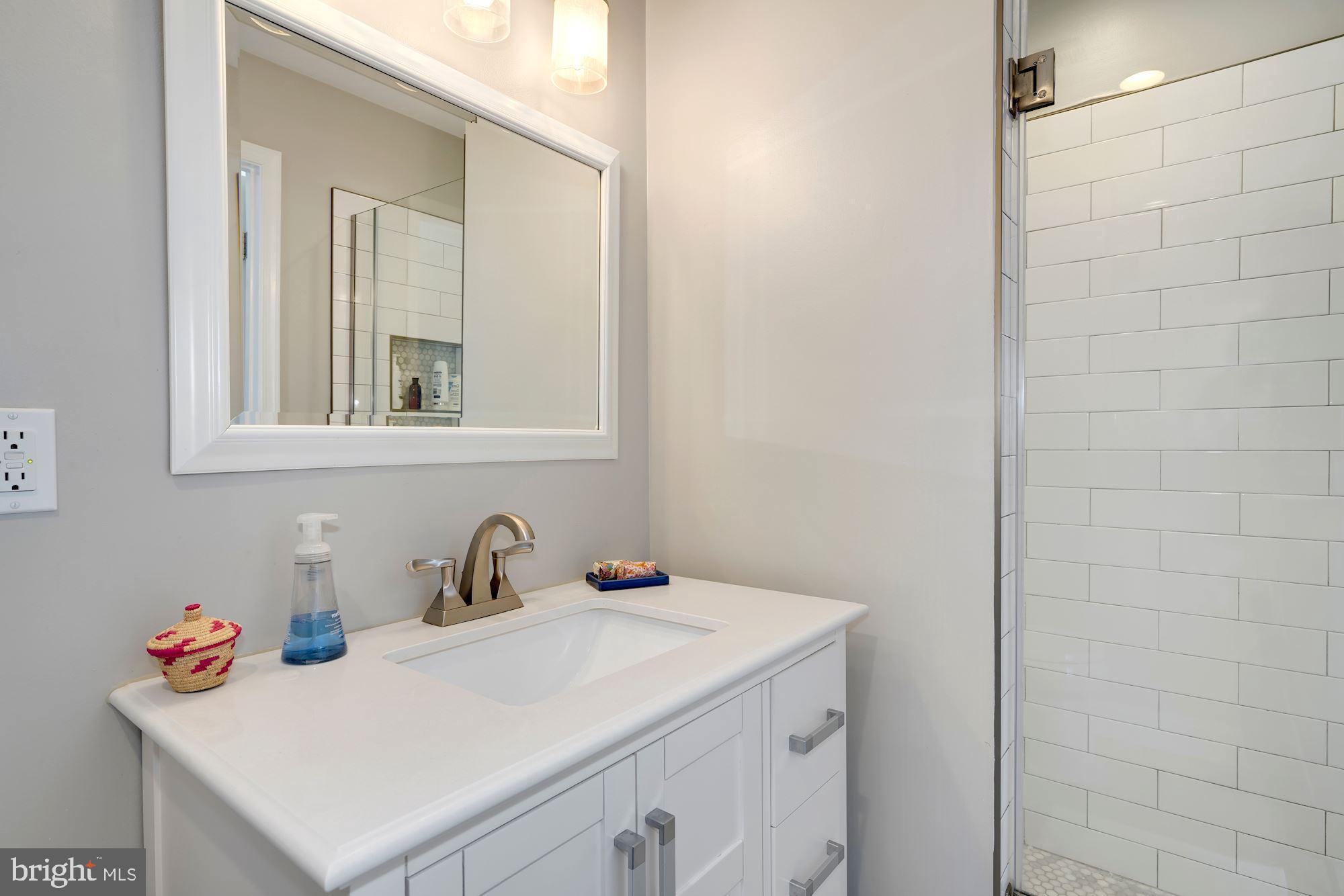 RIVERS EDGE - Residential