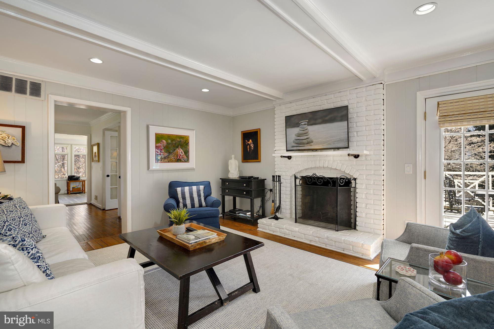 RIVERS EDGE - Residential