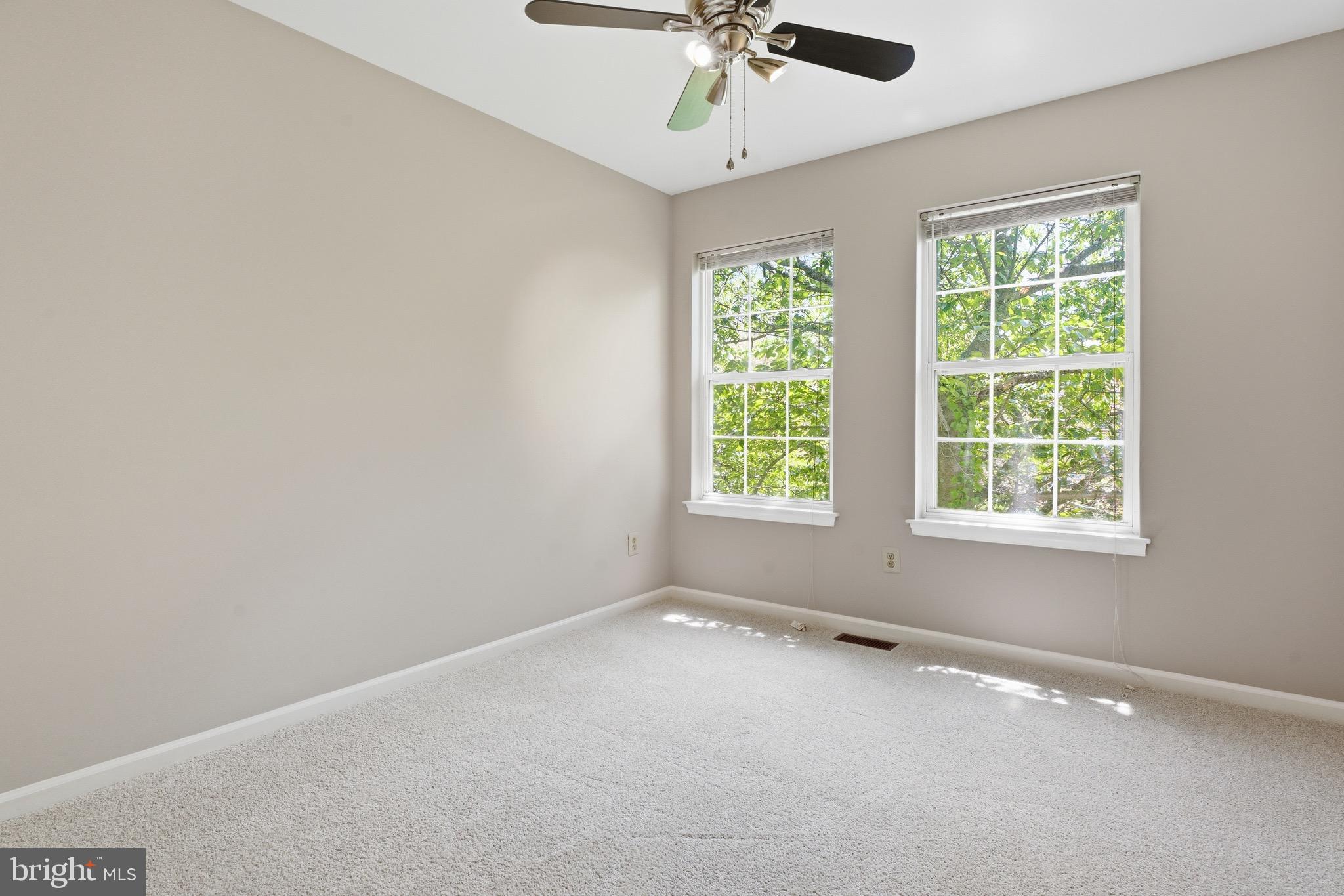 THORNHILL - Residential