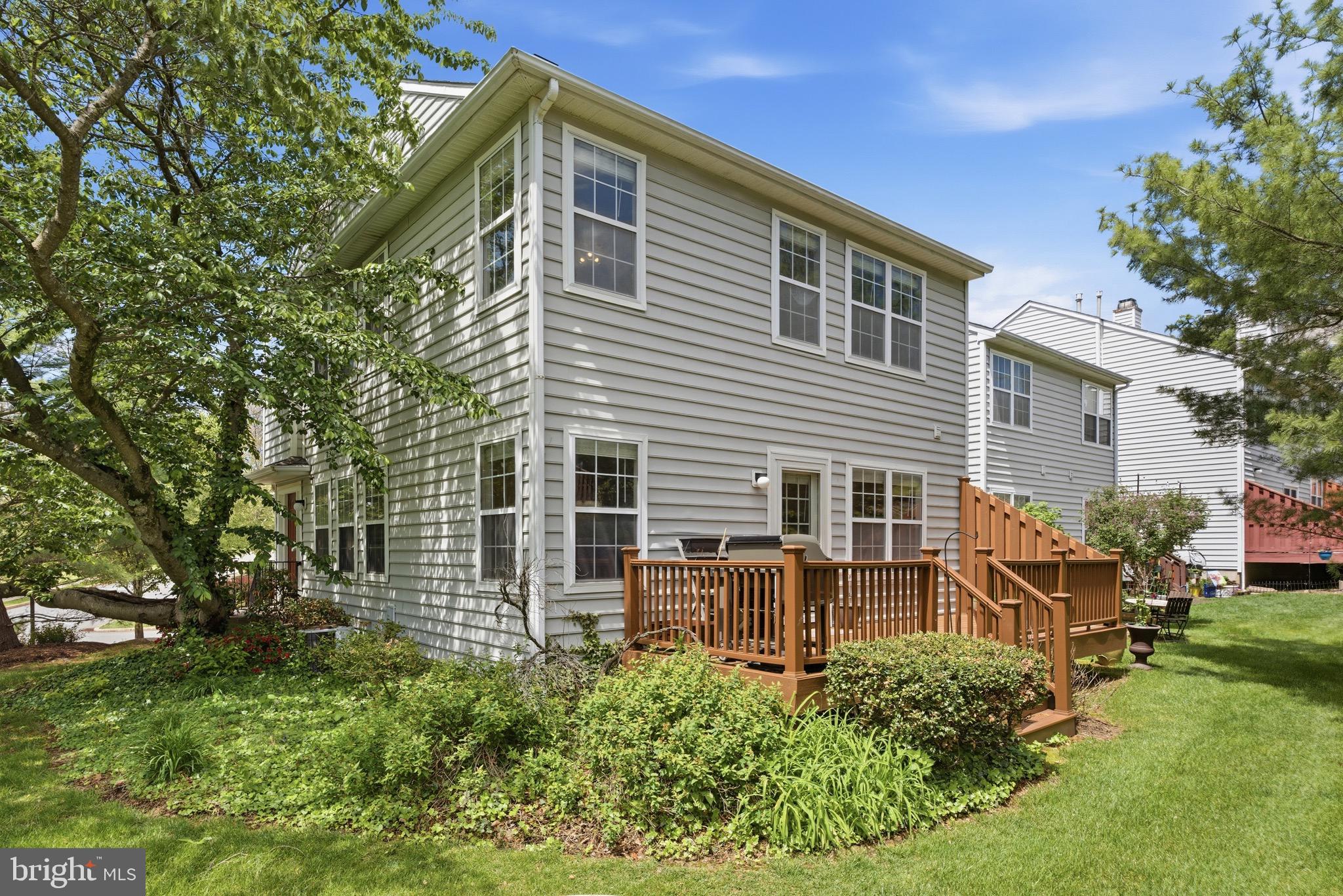 THORNHILL - Residential