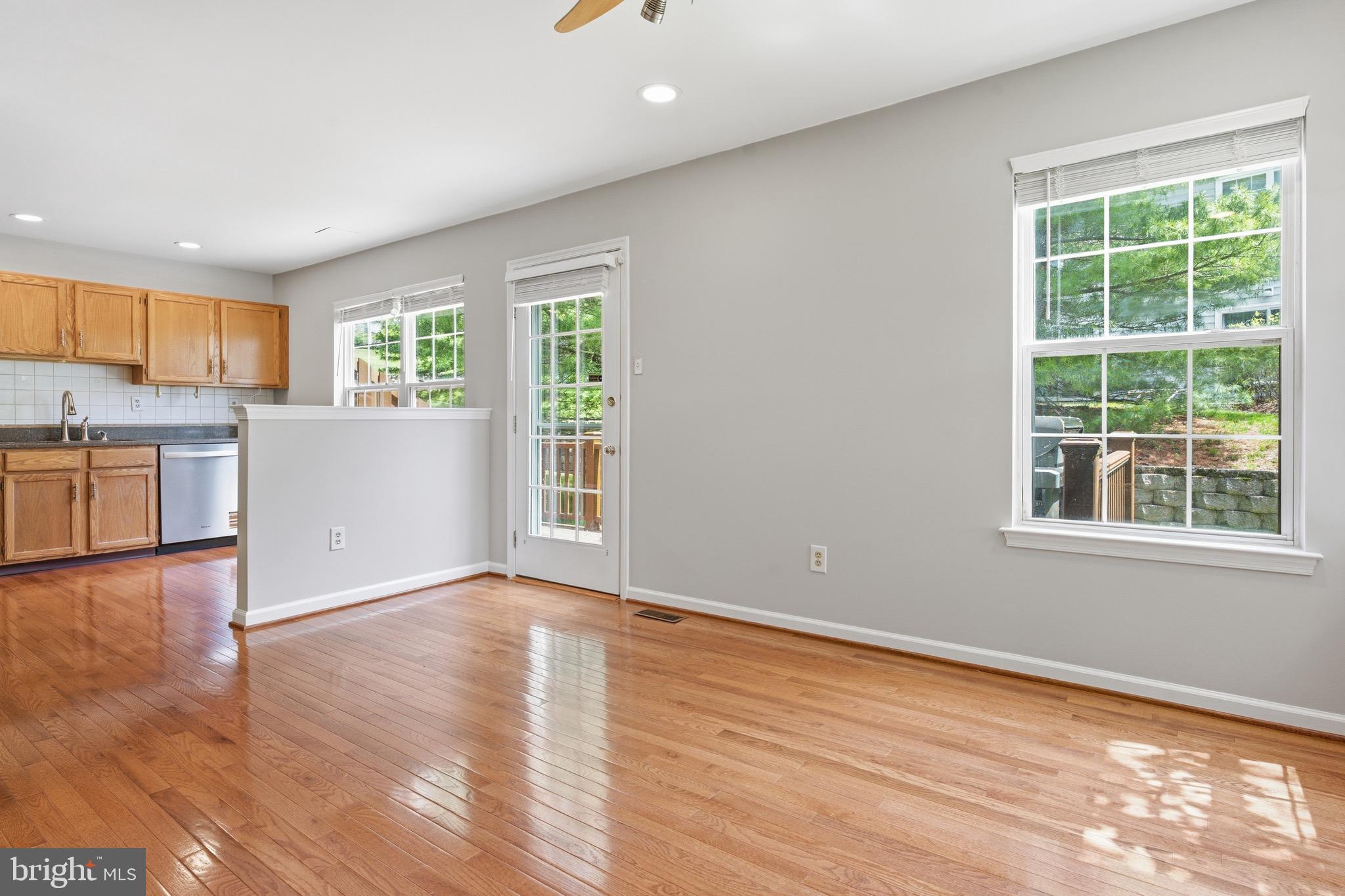 THORNHILL - Residential