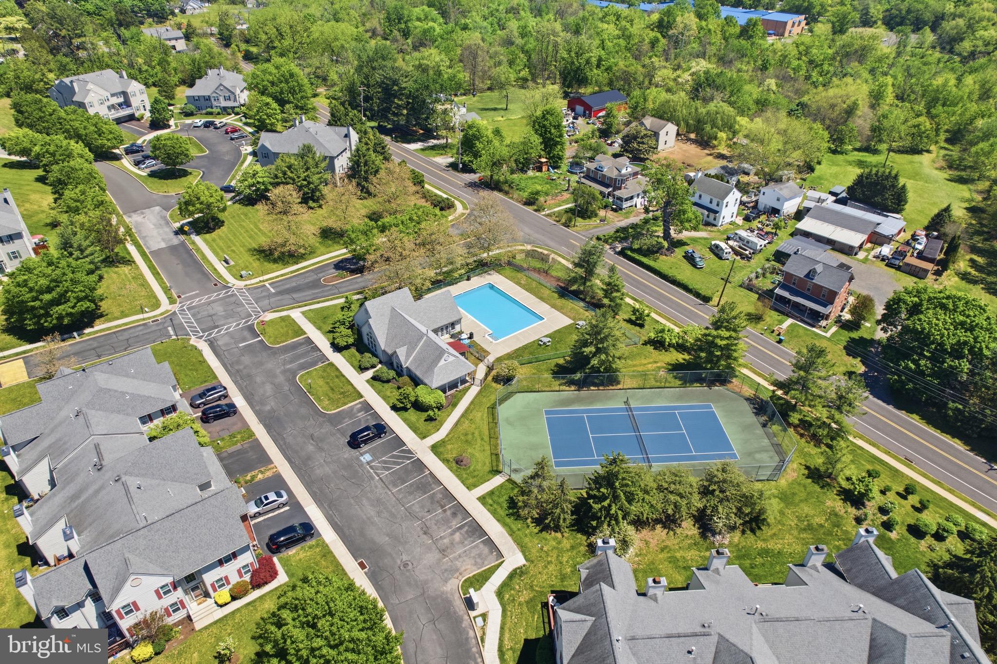 THORNHILL - Residential