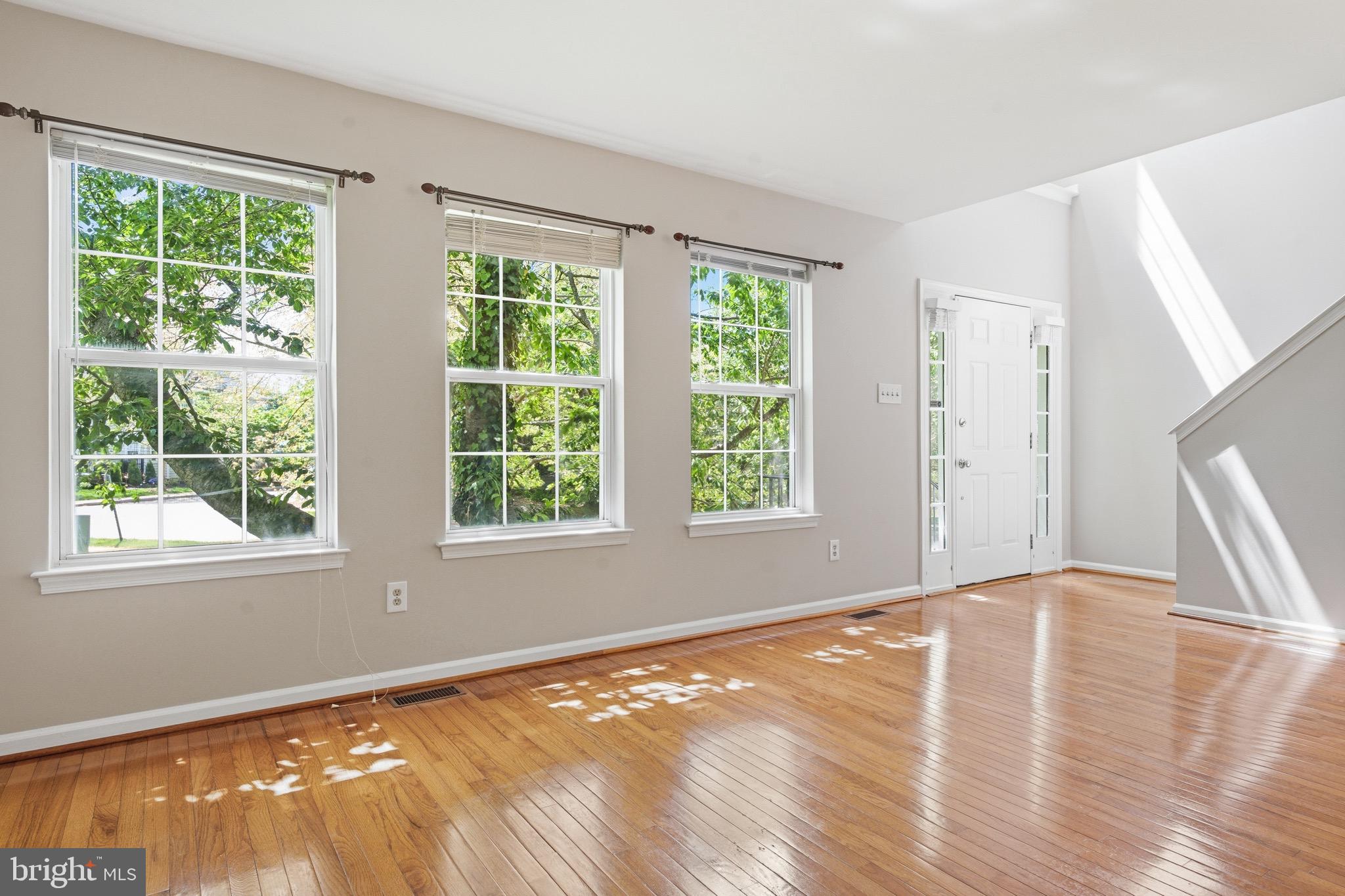 THORNHILL - Residential