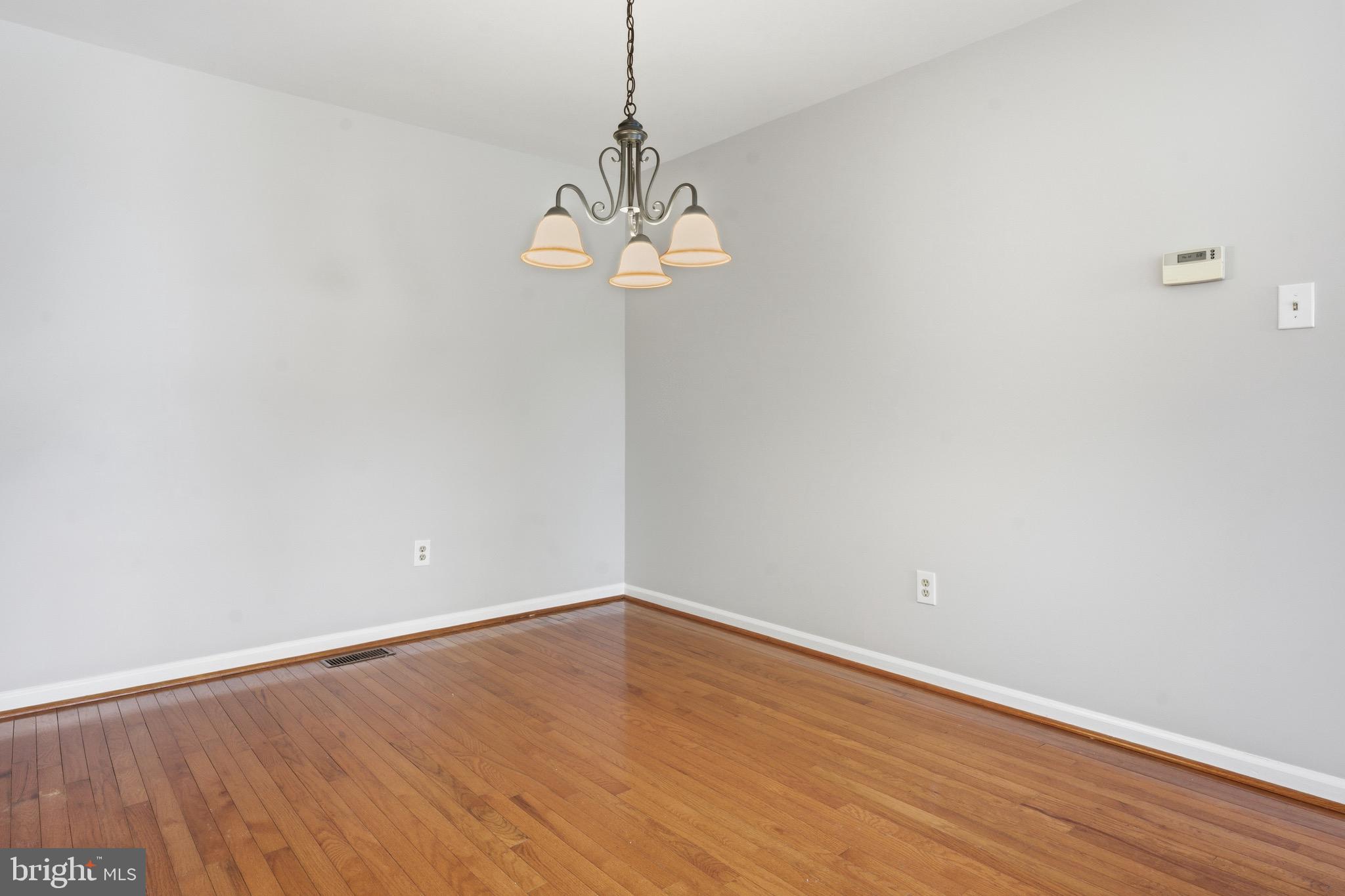 THORNHILL - Residential