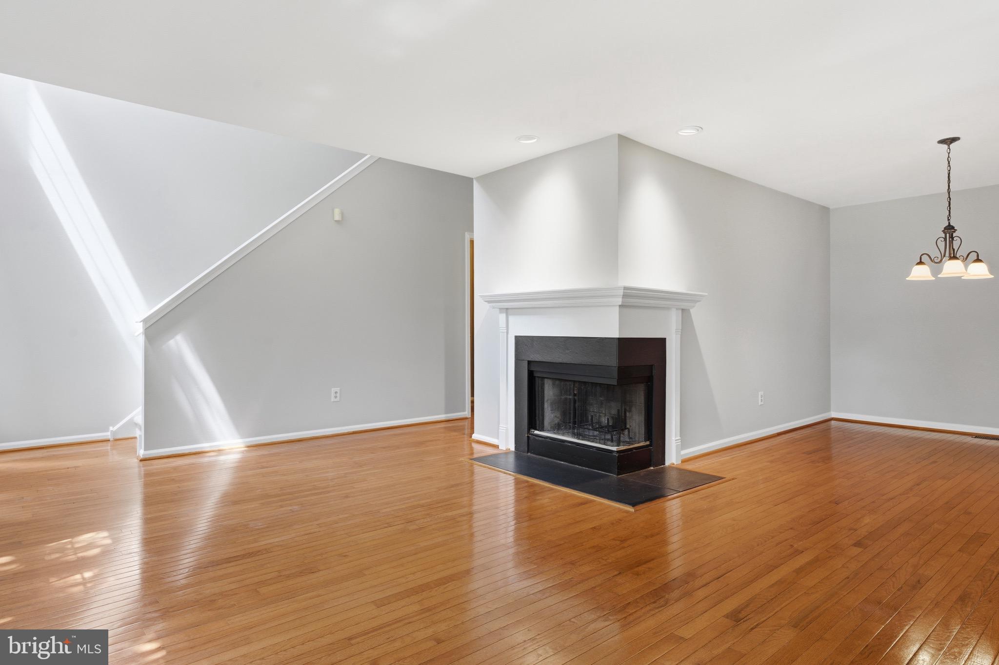 THORNHILL - Residential