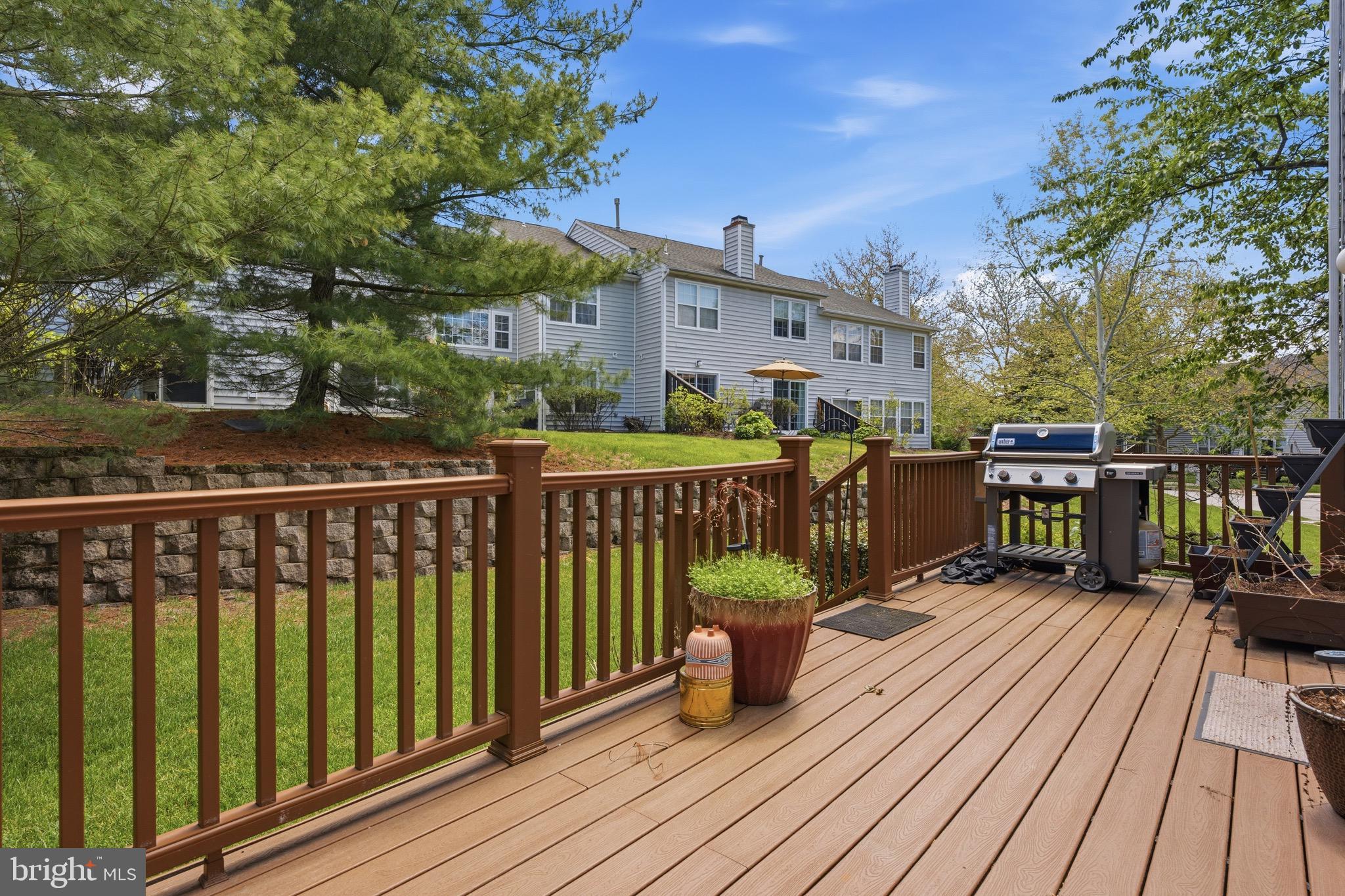 THORNHILL - Residential