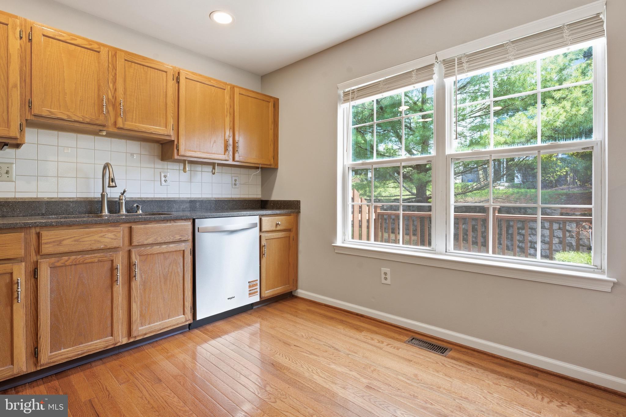 THORNHILL - Residential