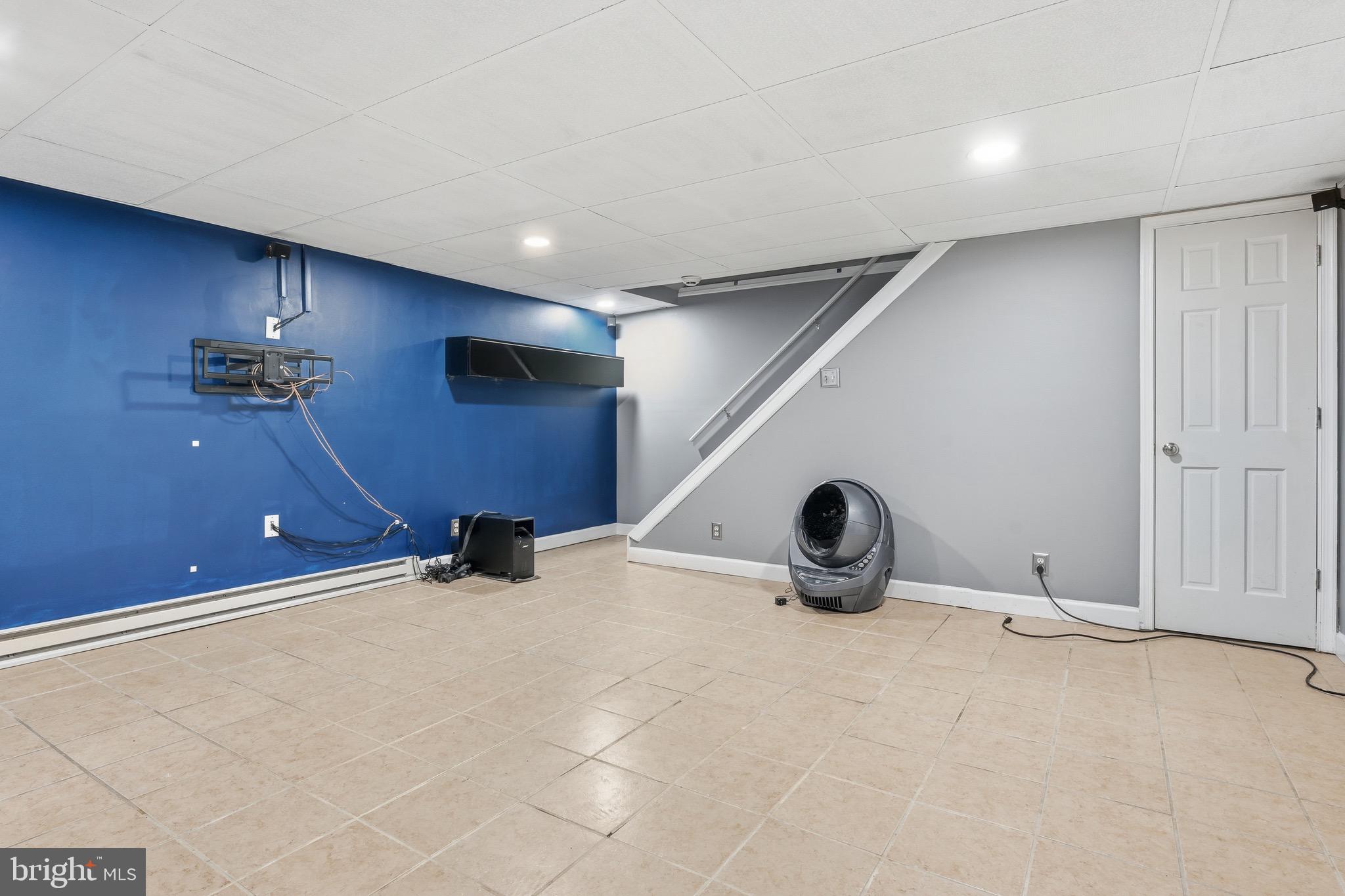 THORNHILL - Residential