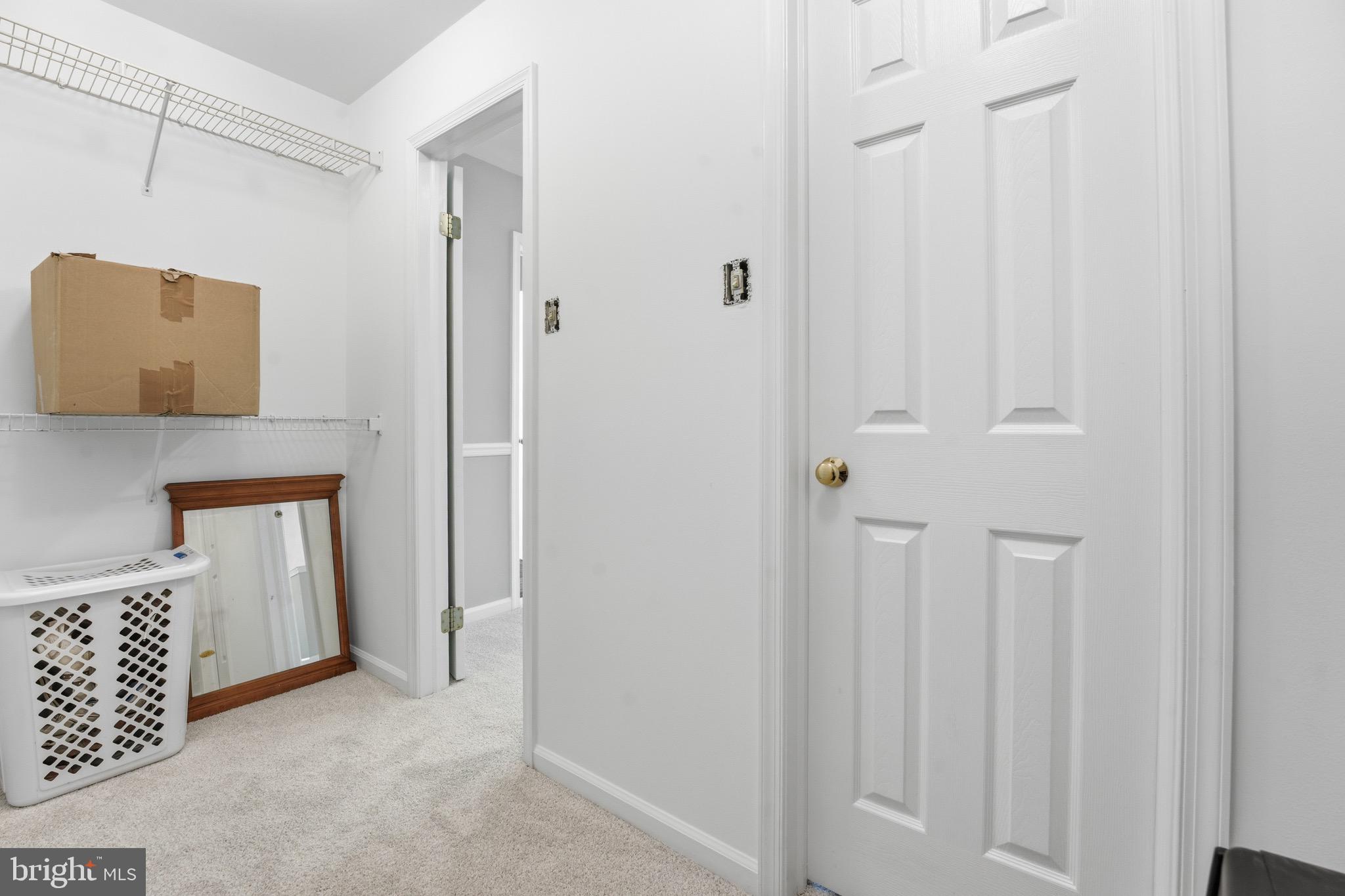 THORNHILL - Residential