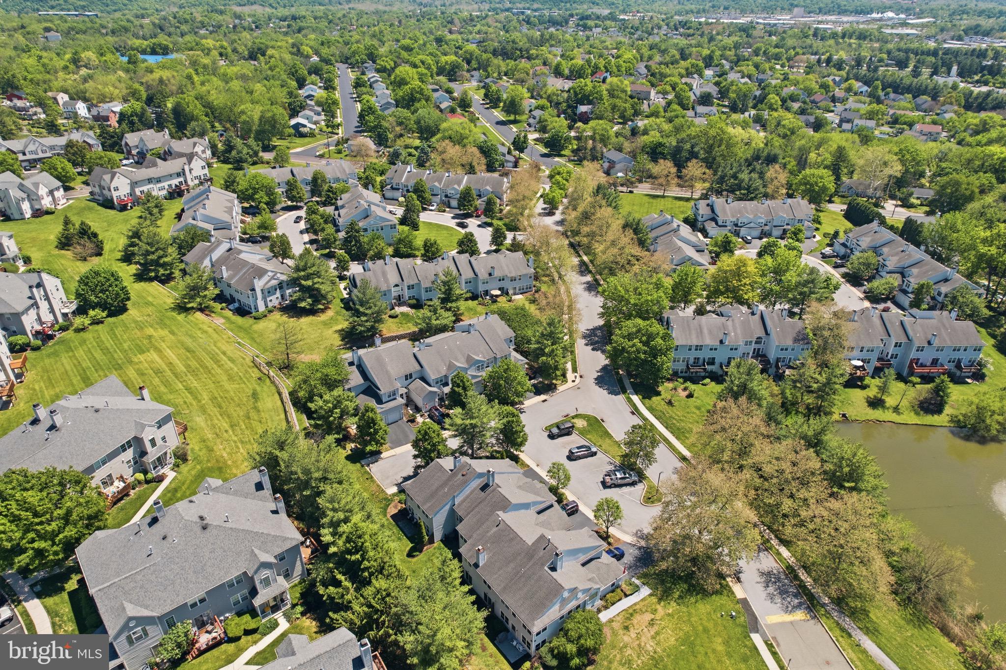 THORNHILL - Residential