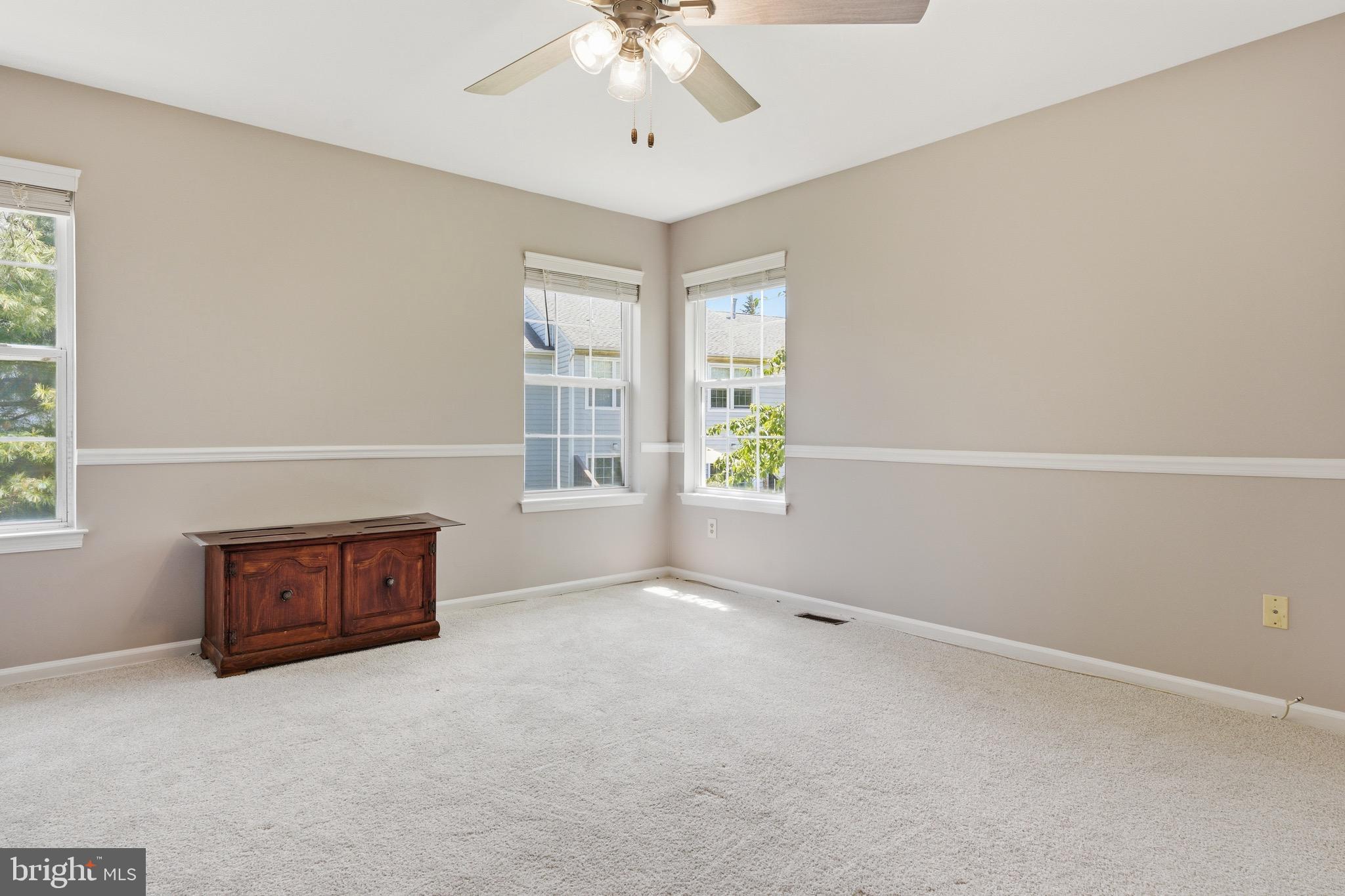THORNHILL - Residential
