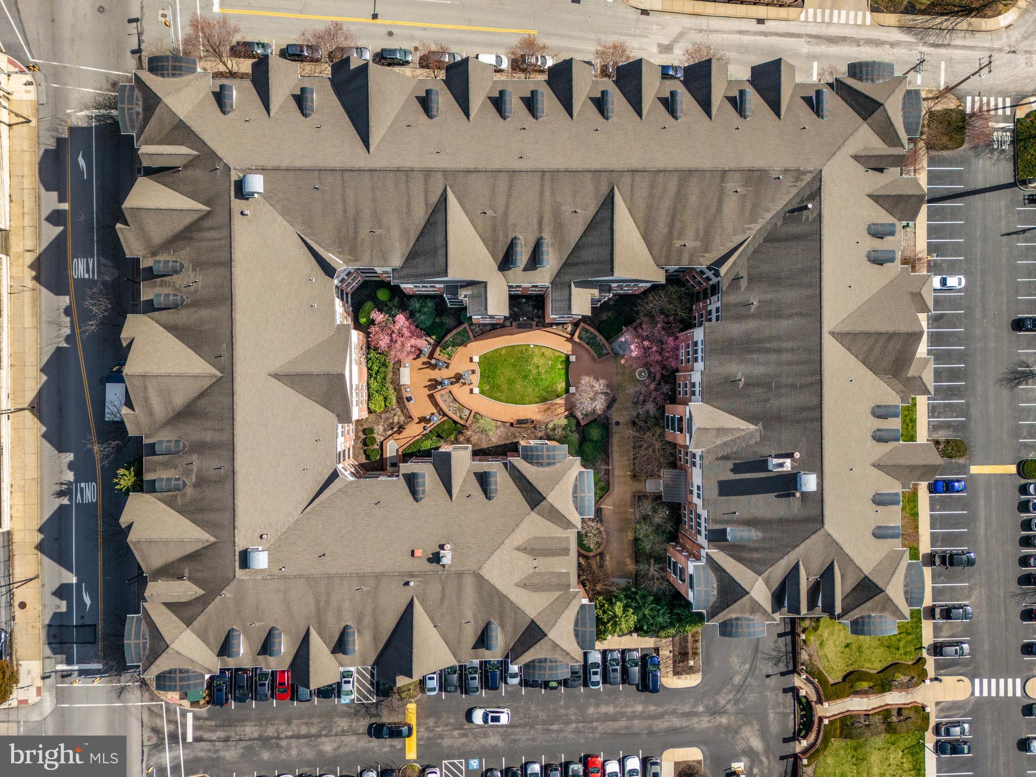 THE GRANDE AT RIVERVIEW - Residential