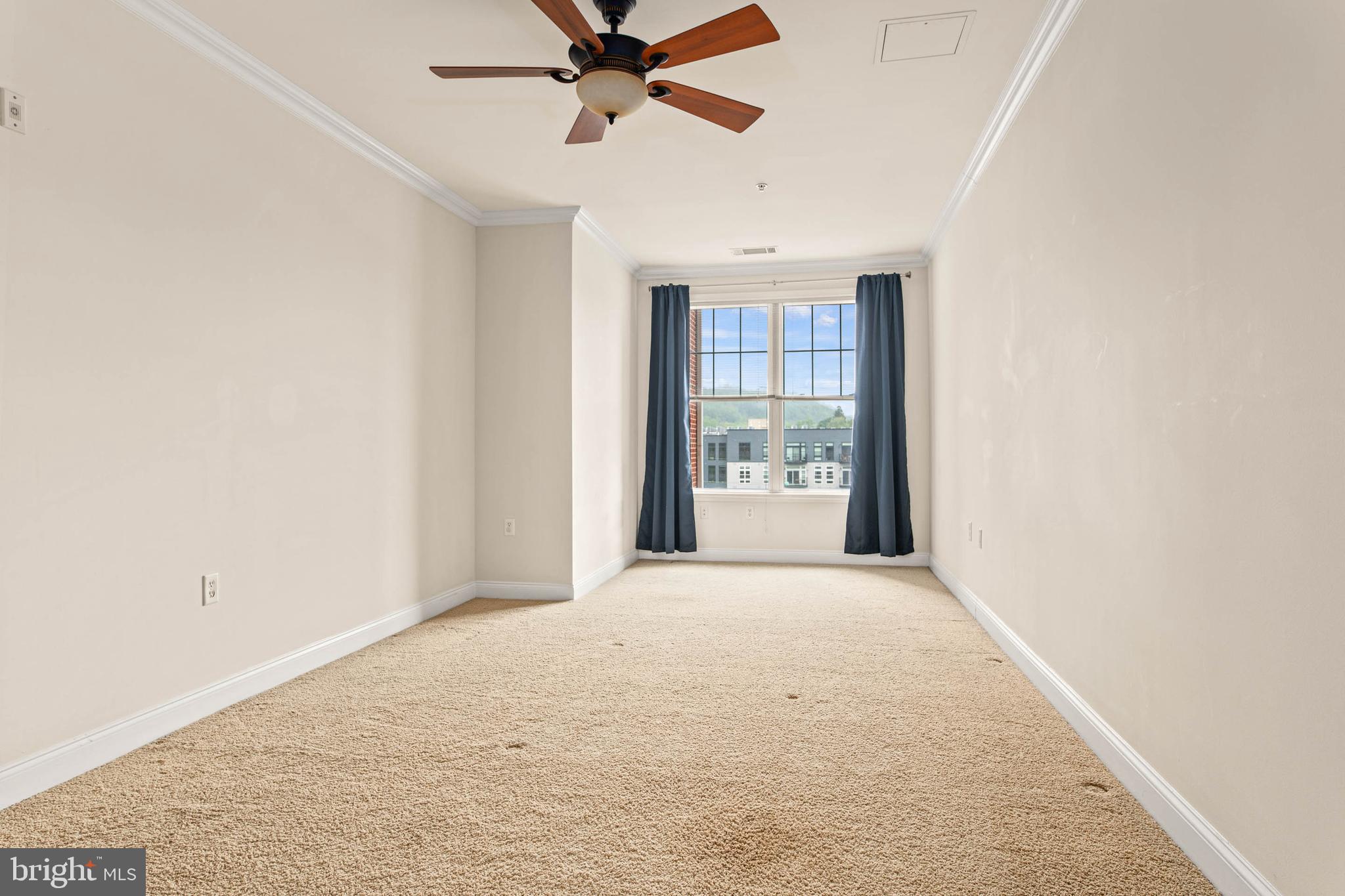 THE GRANDE AT RIVERVIEW - Residential