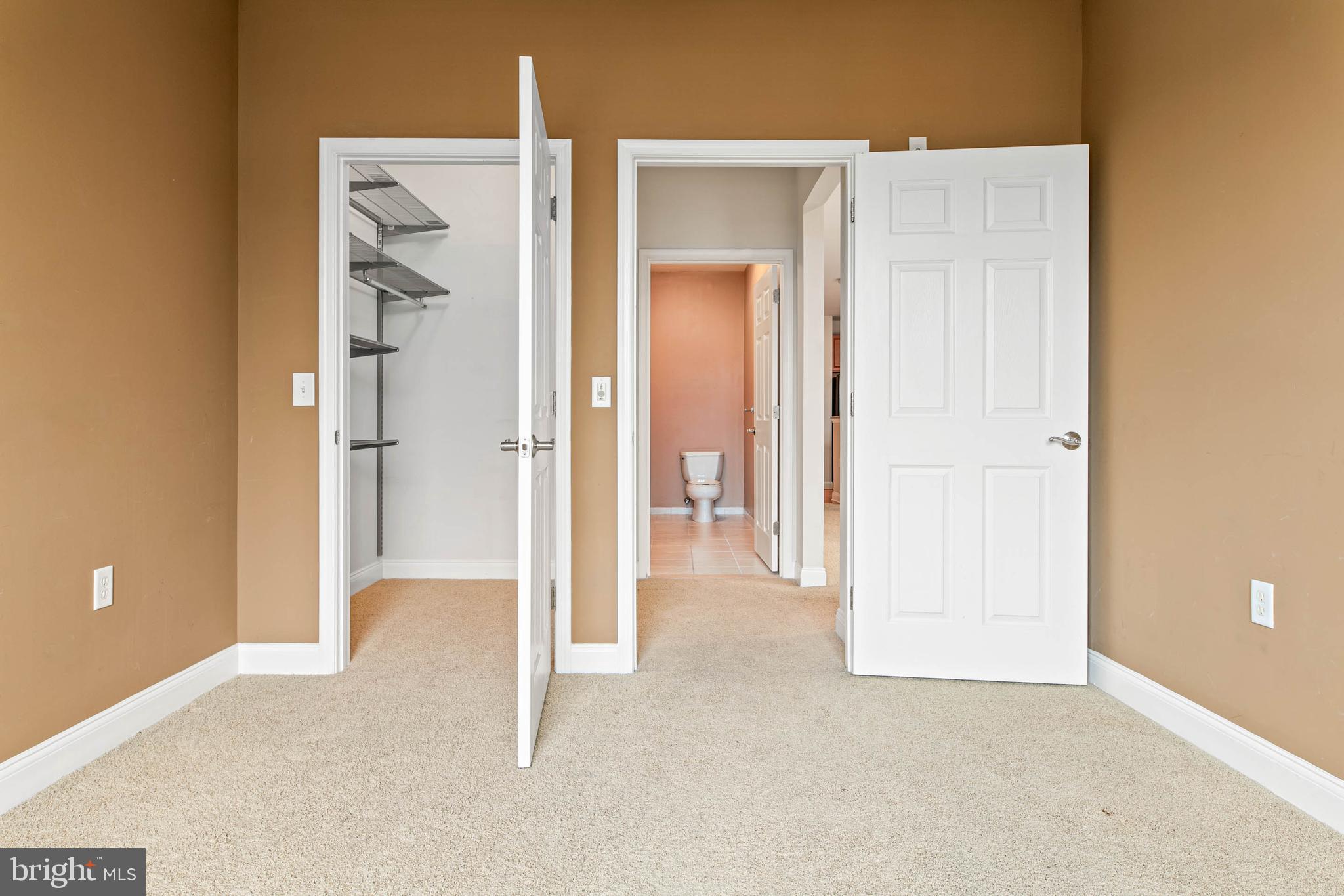 THE GRANDE AT RIVERVIEW - Residential