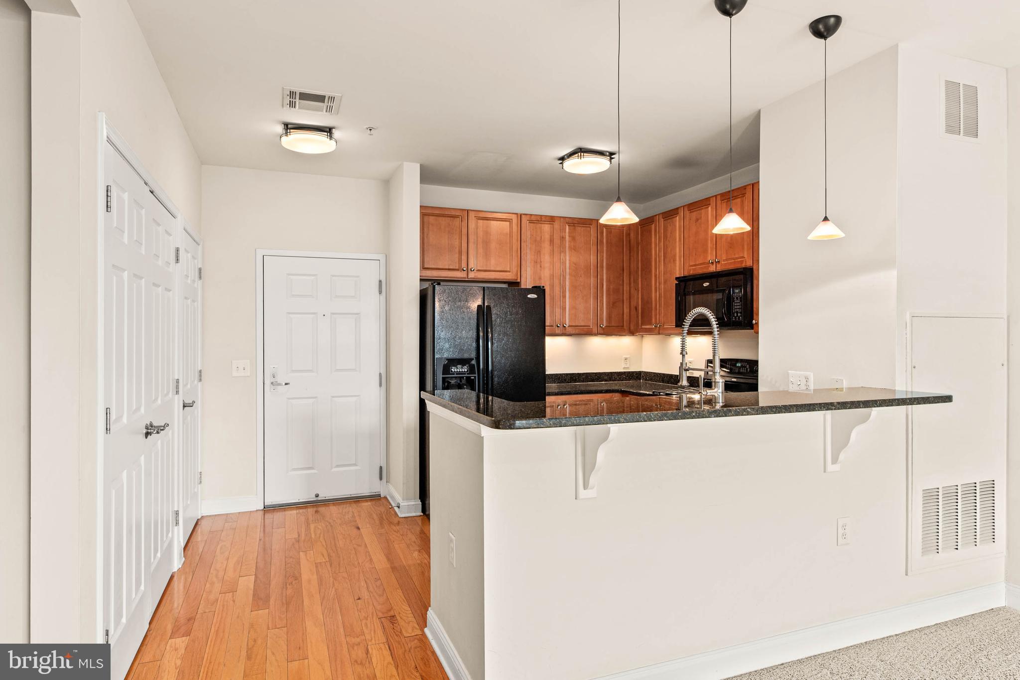 THE GRANDE AT RIVERVIEW - Residential