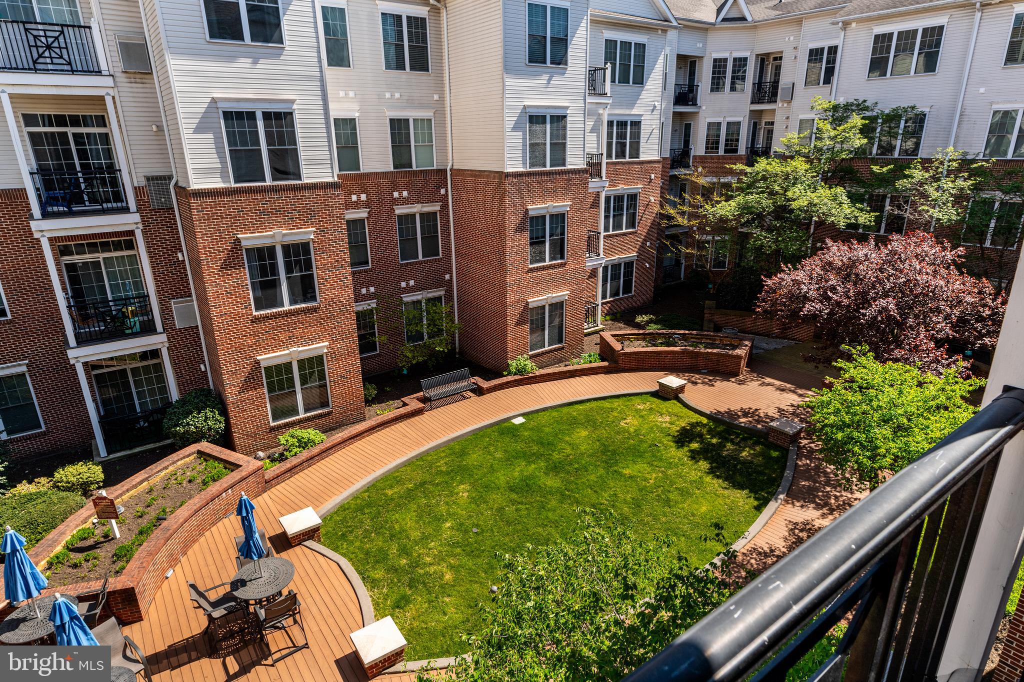 THE GRANDE AT RIVERVIEW - Residential