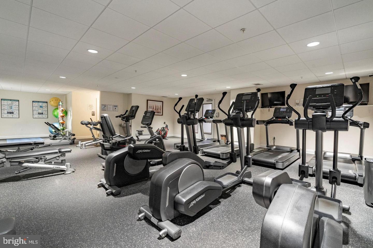 THE GRANDE AT RIVERVIEW - Residential