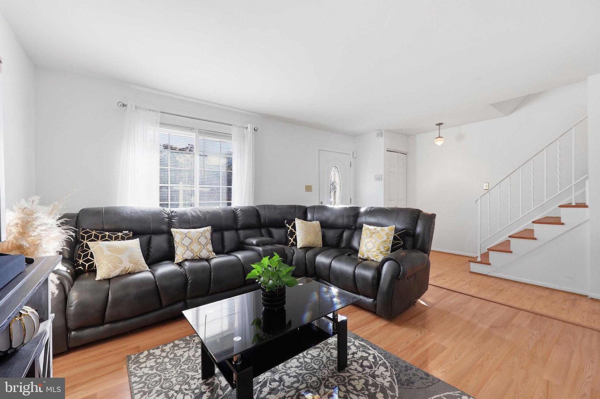 8786 VICTORY COURT