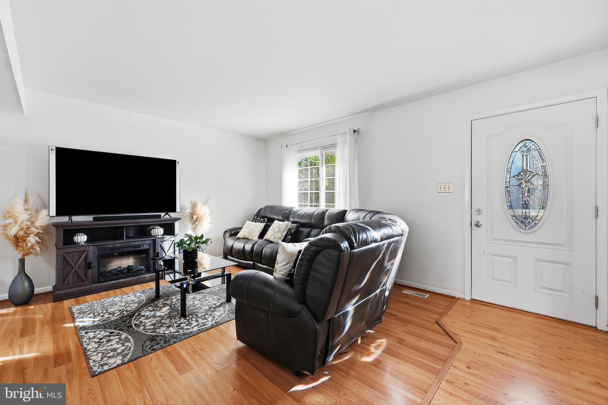 8786 VICTORY COURT